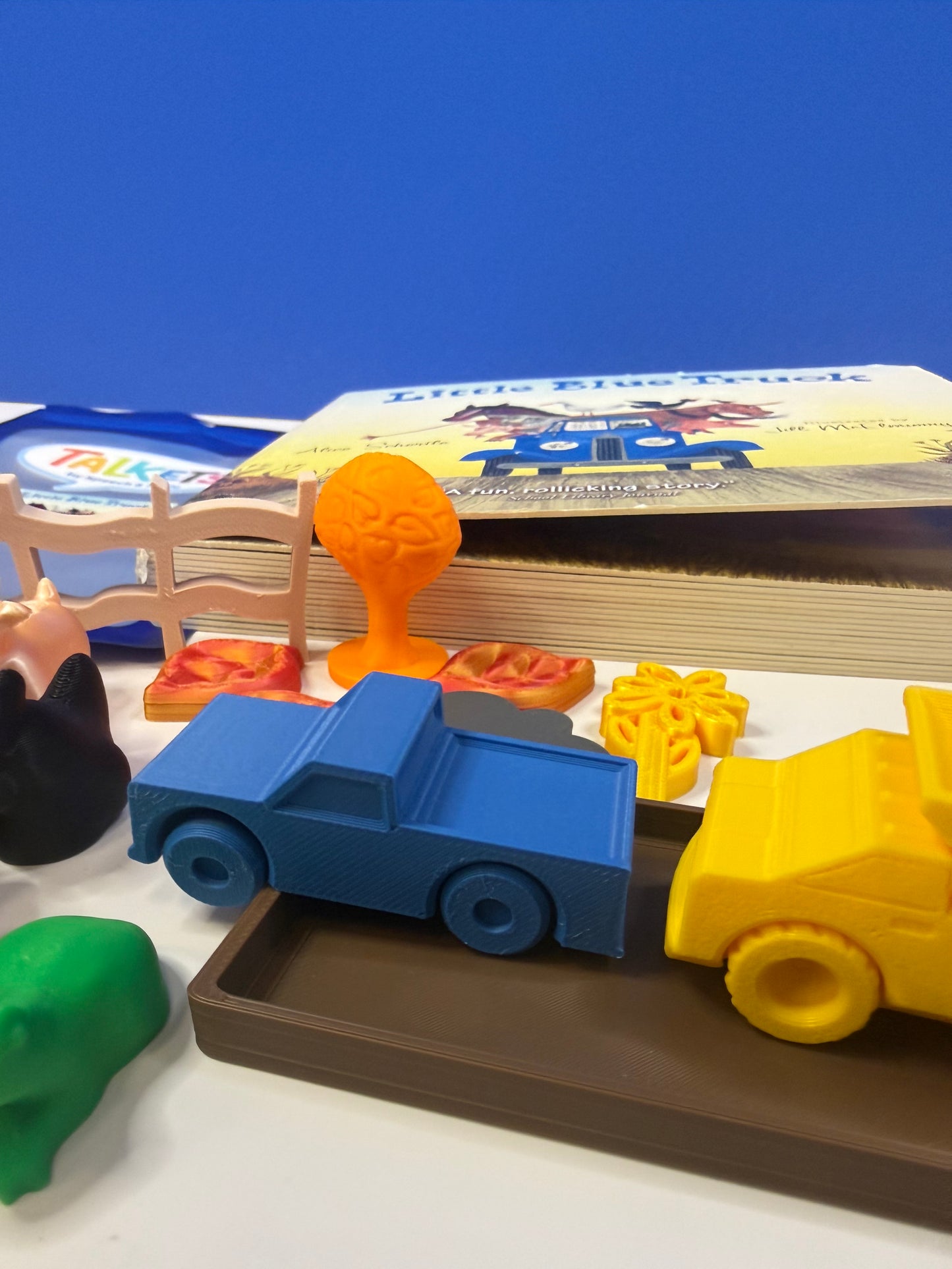 Little Blue Truck Story Objects | Speech Therapy Story Retell Props - Talkets™ Mini Objects