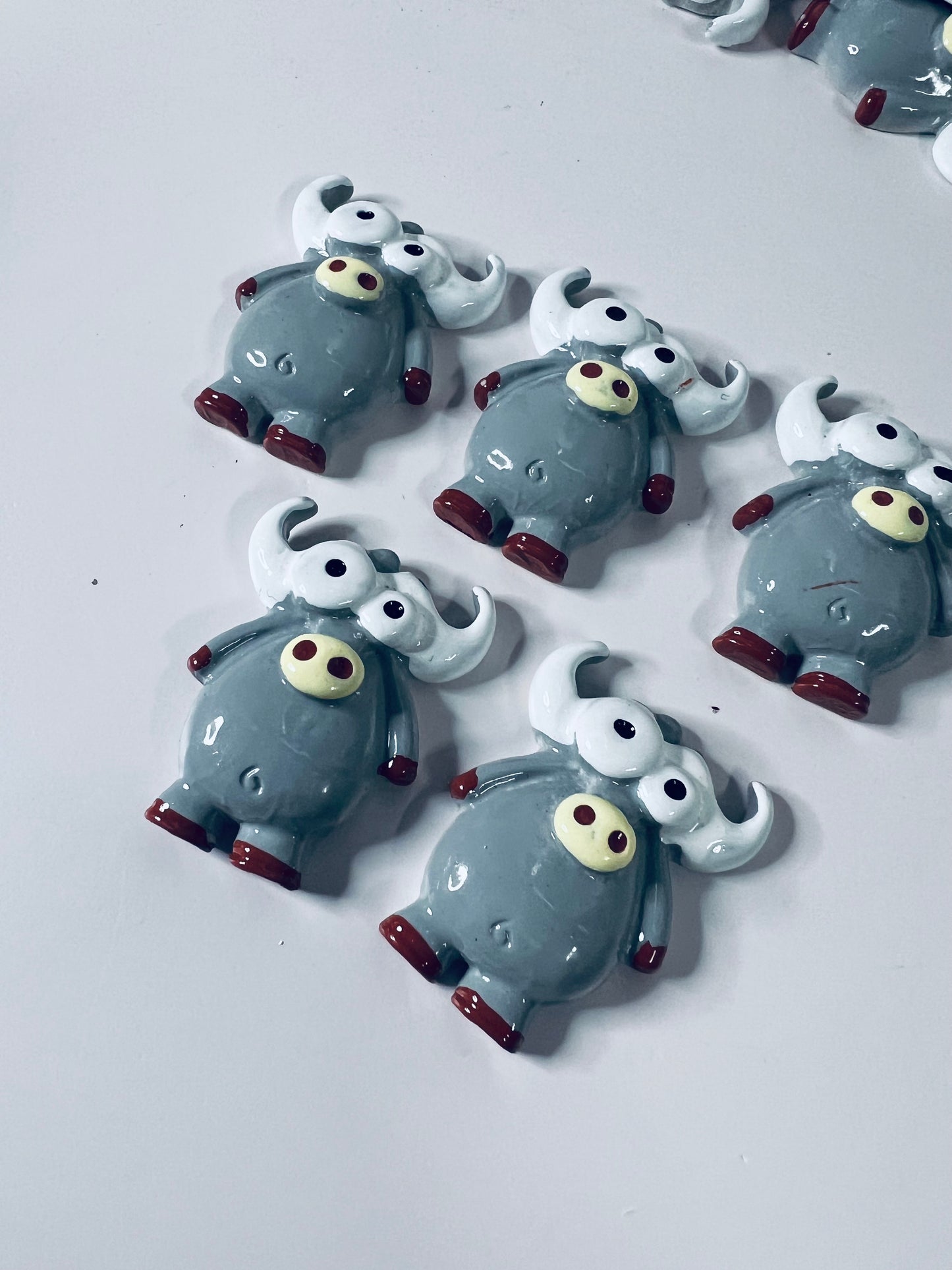 Objeto de yak en miniatura Mini baratijas divertidas de búfalo para miniobjetos de logopedia