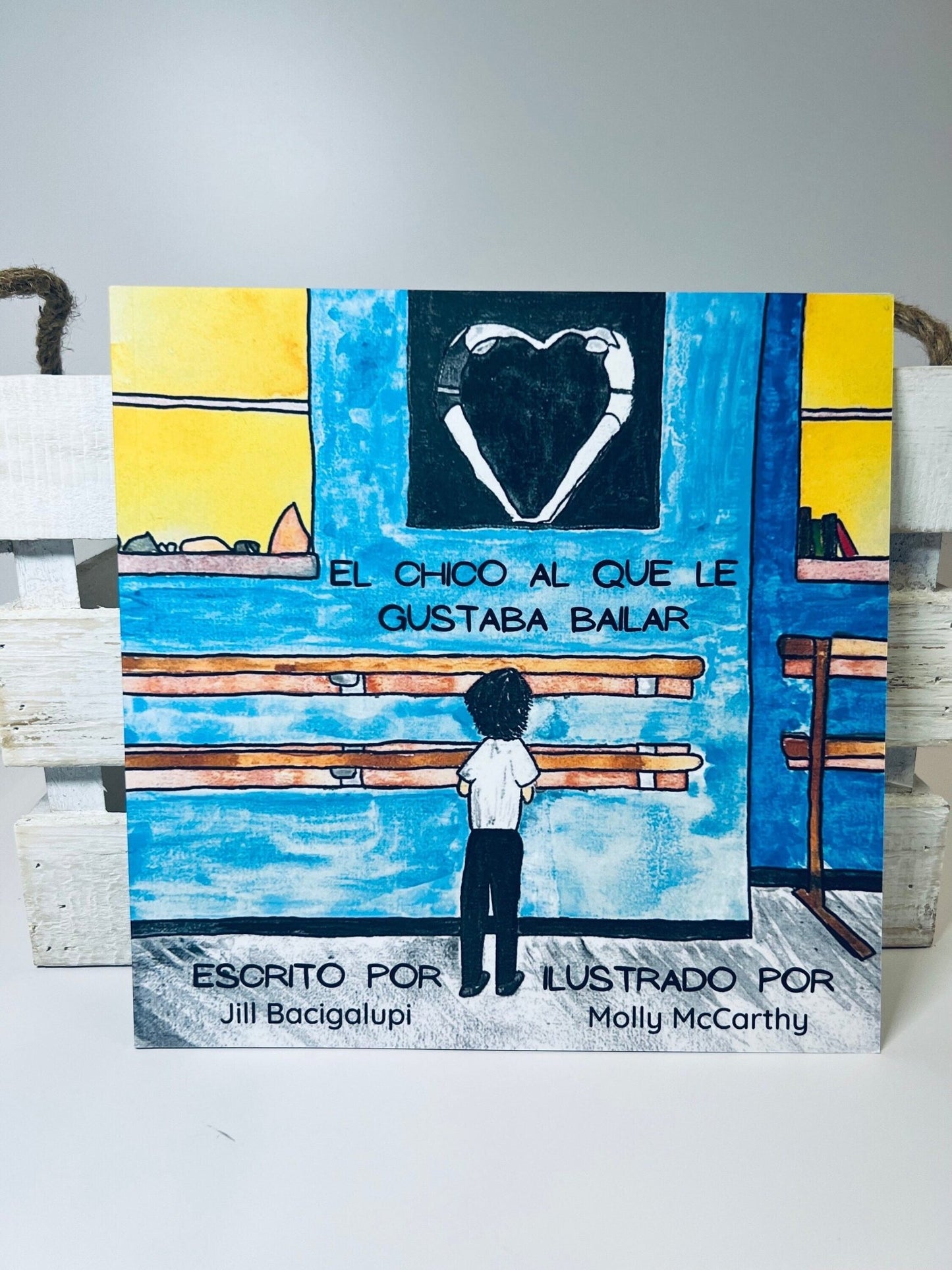 Children's Spanish Book - The Boy Who Liked to Dance SPANISH Version - Speech Therapy Books - Boys Dance Too - Interactive Book about Differences - Speech and Smile