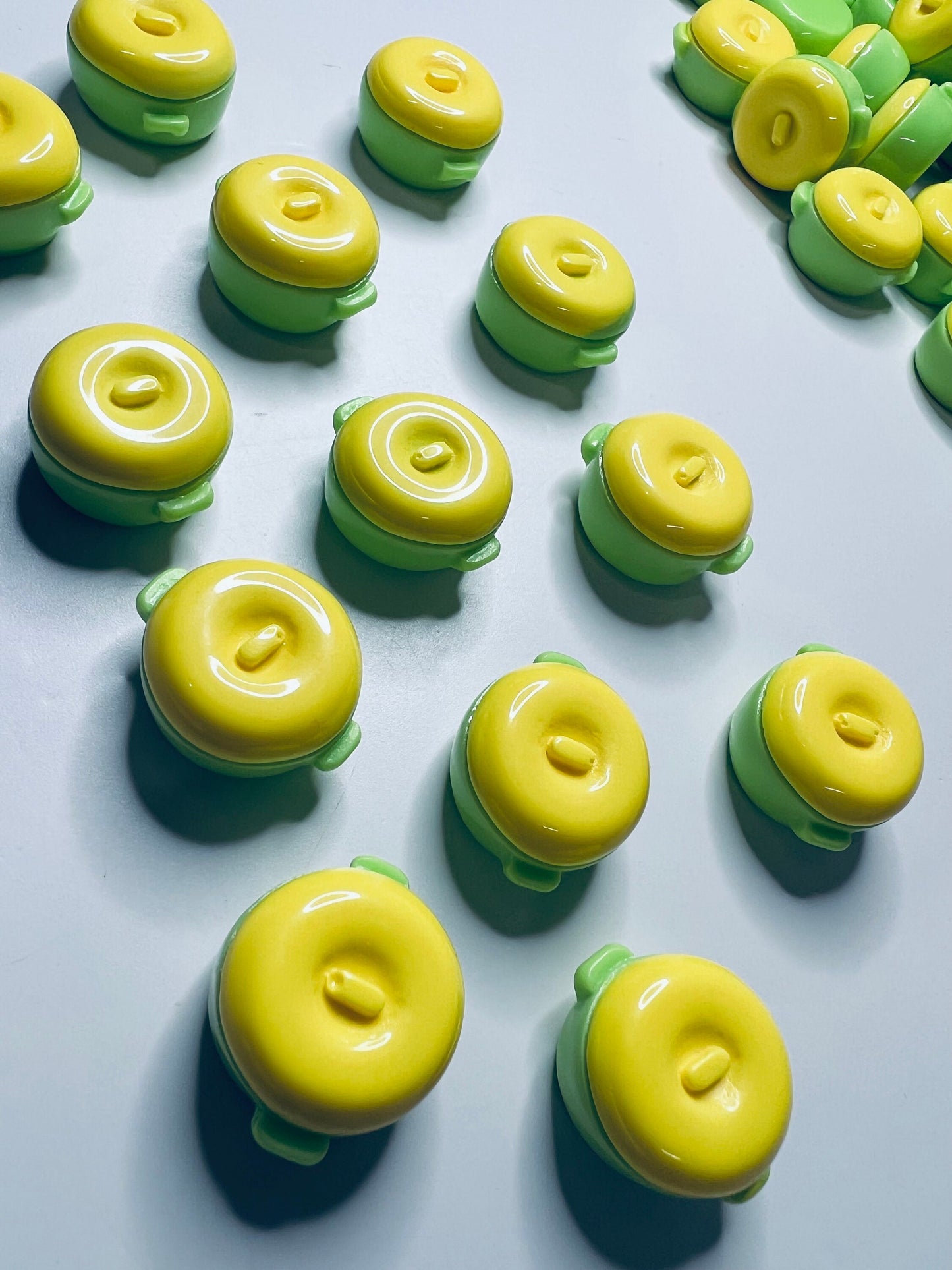 Miniature Cooking Pot Dollhouse Kitchen Minis Trinkets Minis for Speech Therapy Kitchen Theme Mini Objects Mini Soup Pot