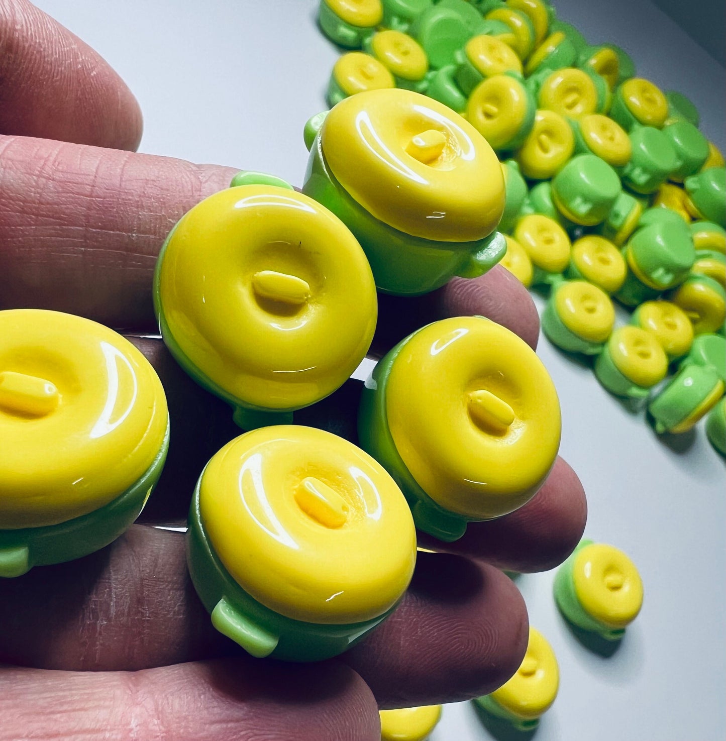 Miniature Cooking Pot Dollhouse Kitchen Minis Trinkets Minis for Speech Therapy Kitchen Theme Mini Objects Mini Soup Pot