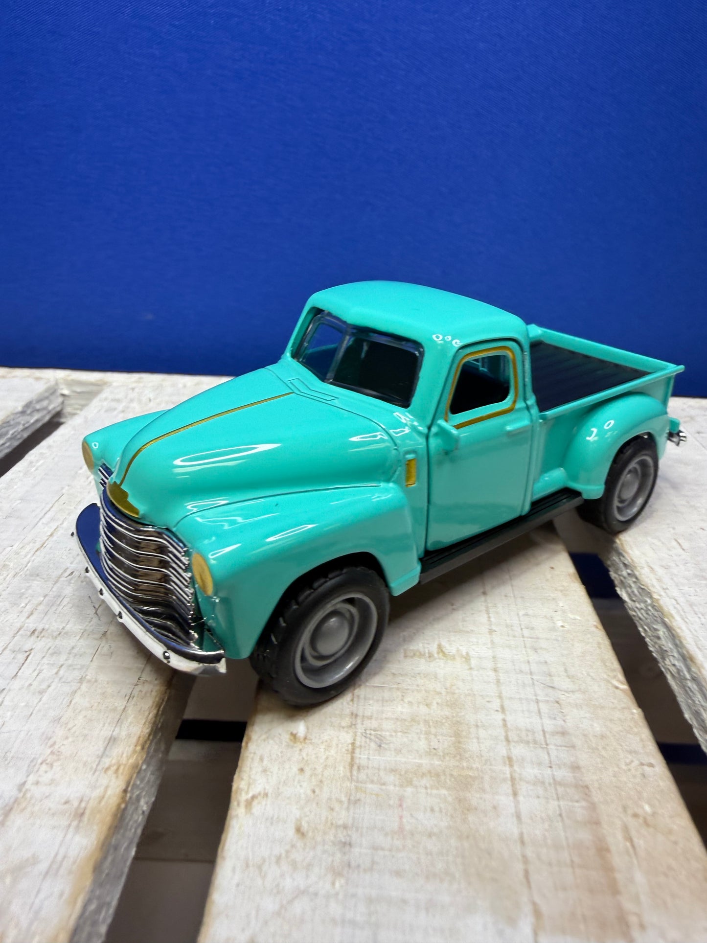 Vintage turquoise Blue Pickup Truck – Metal & Plastic Toy Vehicle – 5.5” Long (Copy)