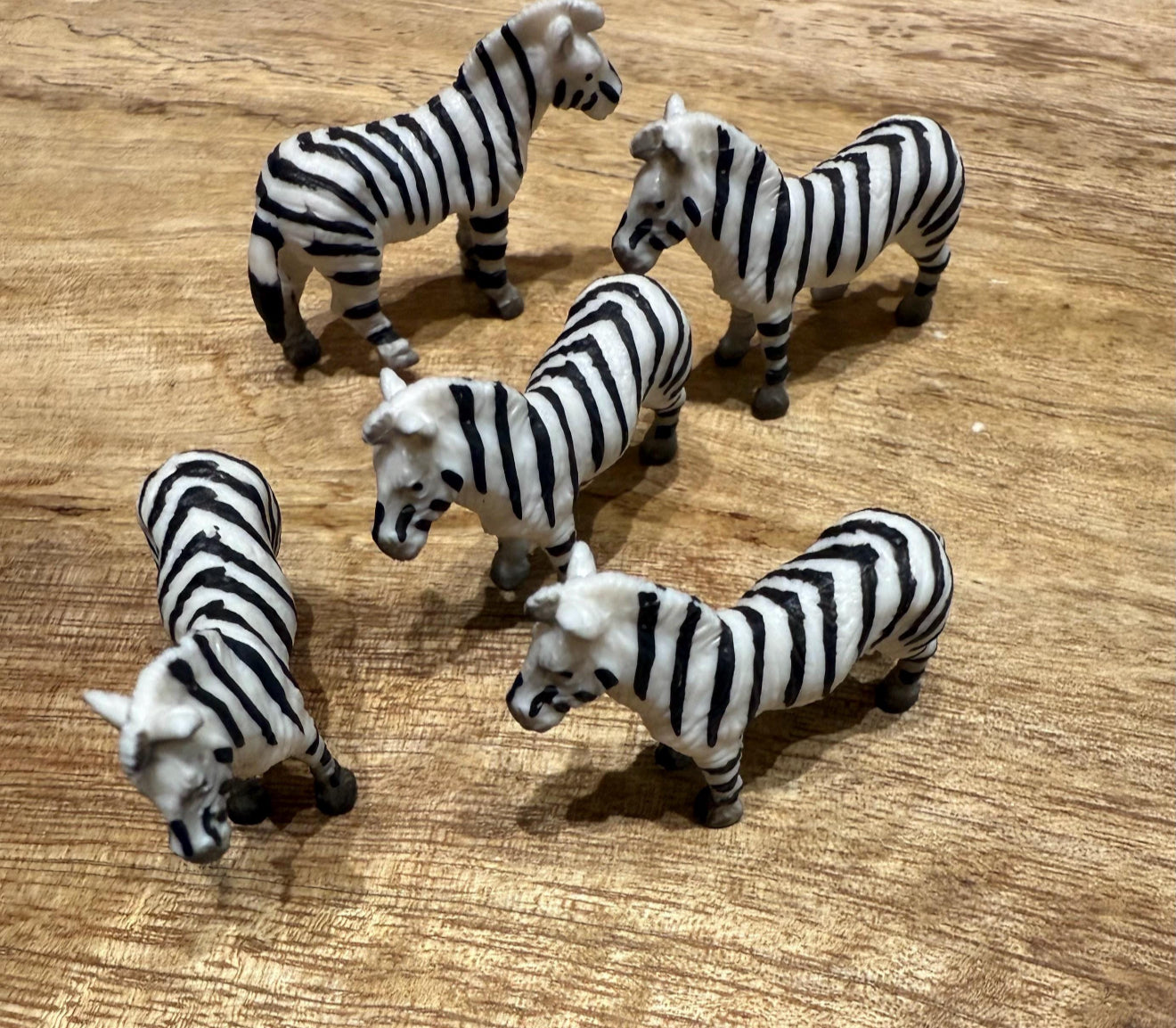 Miniature Zebra Figurine – Tiny Animal for Dollhouse, Fairy Garden, Terrarium, Diorama, Safari Zoo Decor, Micro Mini Wildlife Accessory