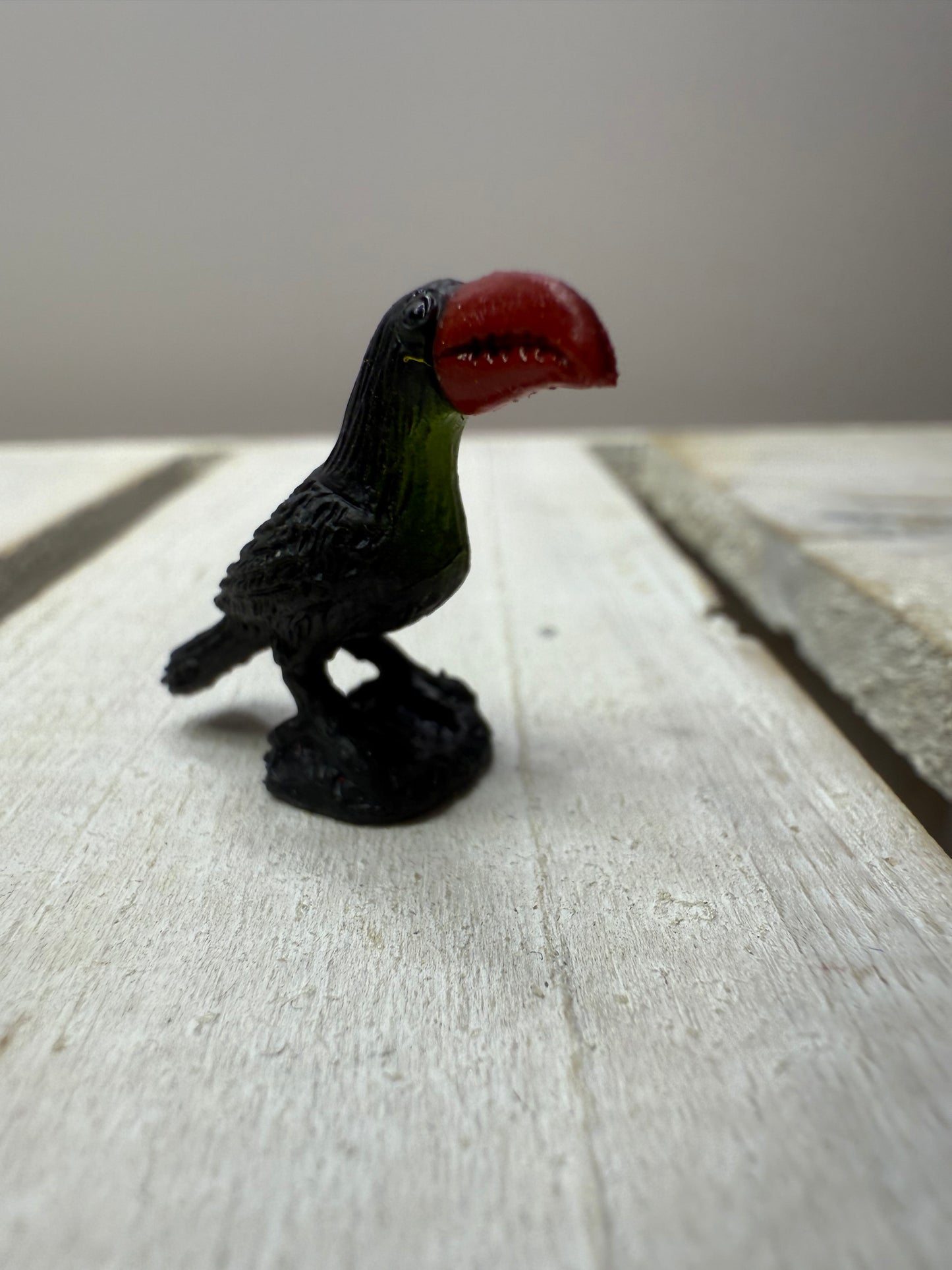 Miniature TOUCAN Figurine Say and Play Mini Objects for Speech Therapy Zoo Minis Animal for Dollhouse, Fairy Garden, Terrarium, Diorama,