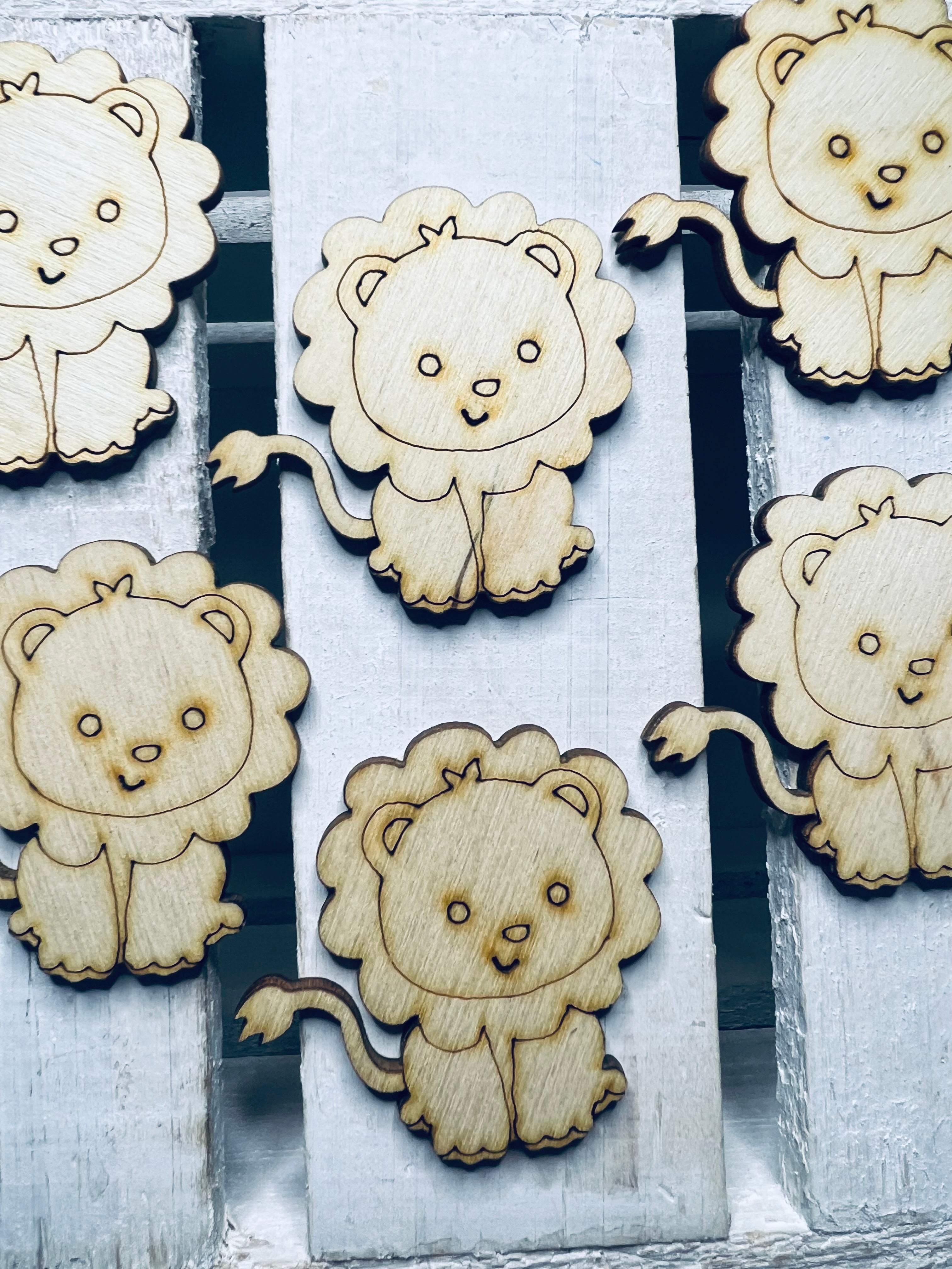 Woodcut Lion Object Speech Therapy Mini Objects Safari Theme Minis Woo ...