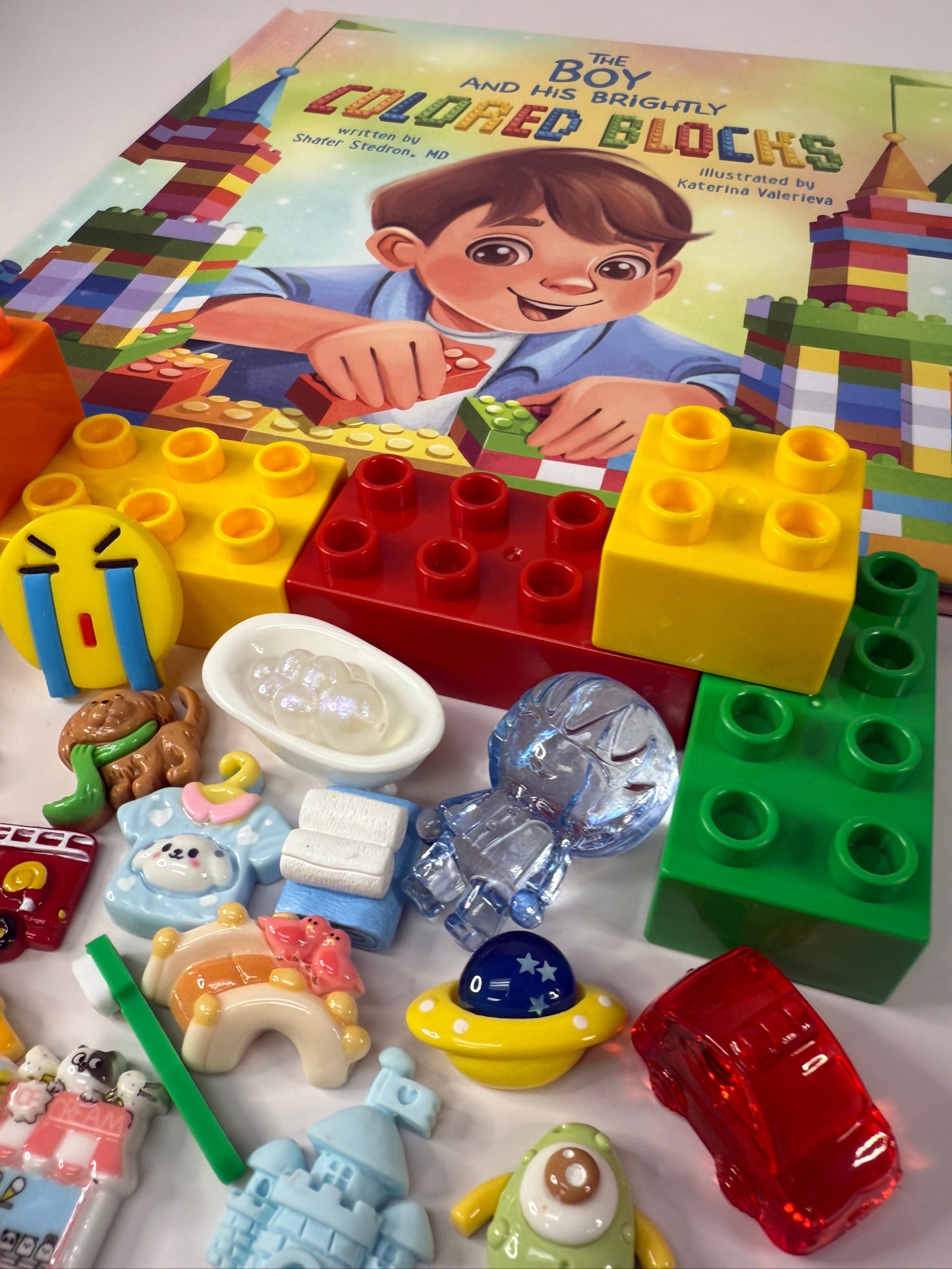 Story Kit About Emotions - Boy and His Brightly Colored Blocks INCLUDES BOOK – Mini Objects Speech Therapy Book Companion