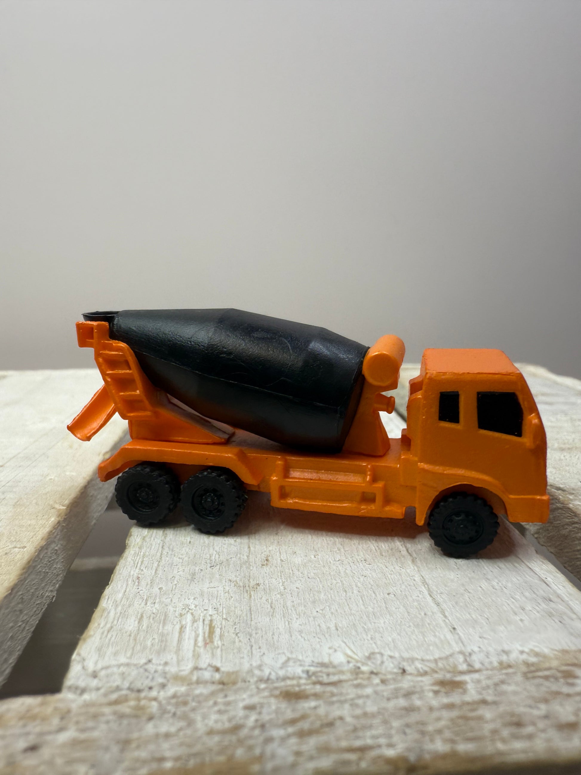 Mini Cement Truck Figurine – 2 Inch Realistic Construction Toy for Kids, Speech Therapy, Sensory Bins, Montessori Play Object