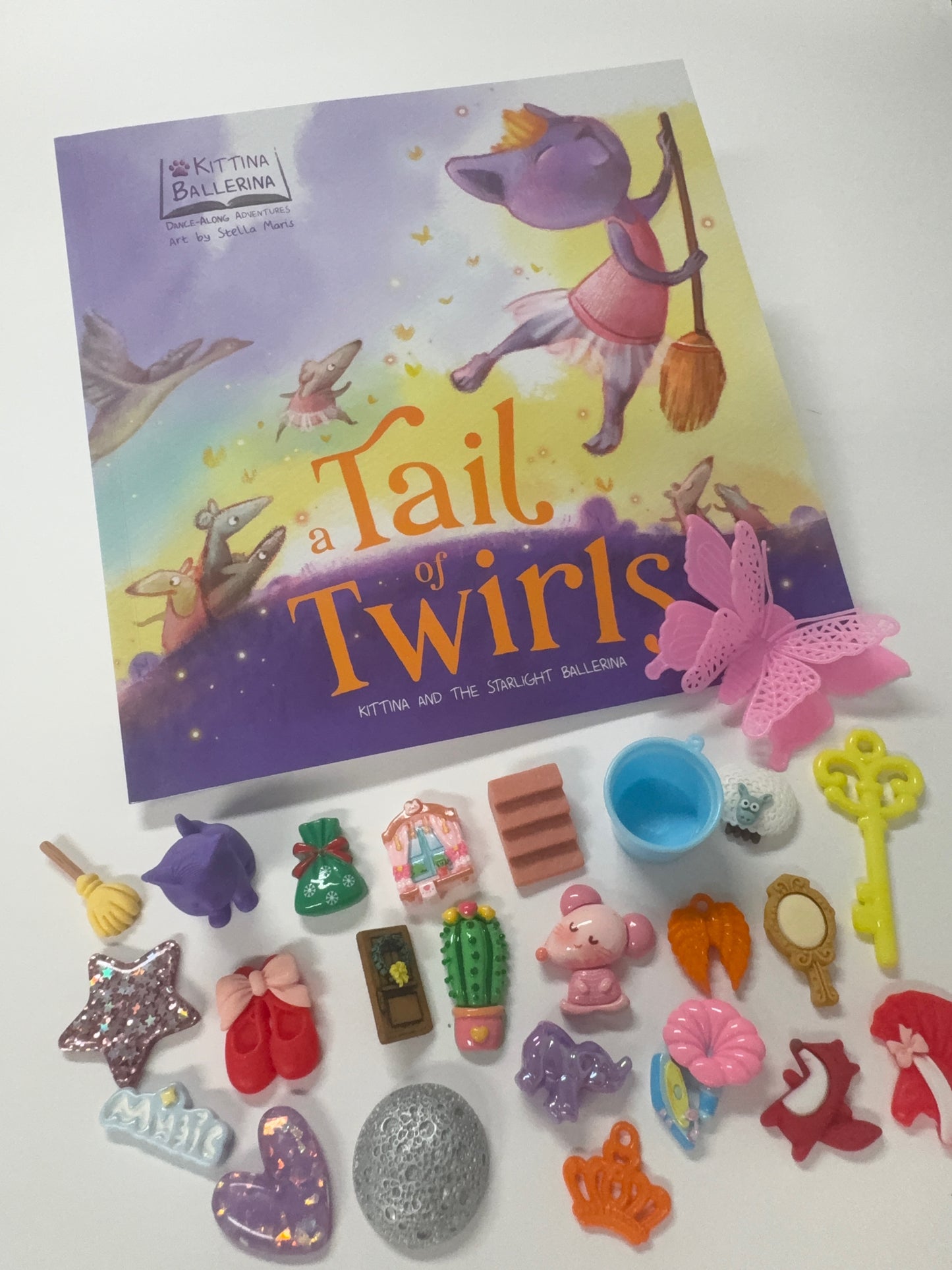 Story Kit with Mini Objects  - A Tail Of Twirls - INCLUDES BOOK Creative Movement Book Set