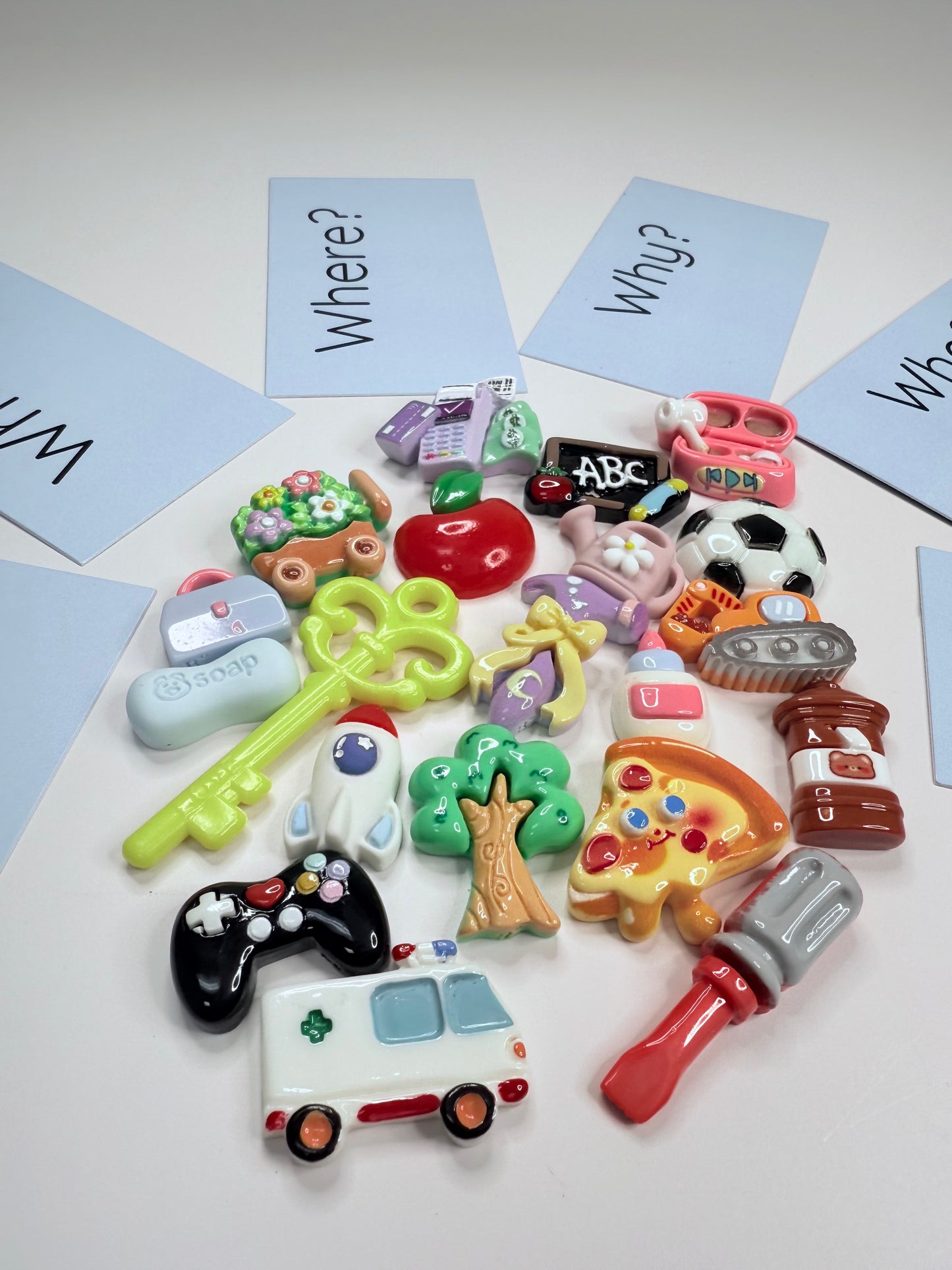 What’s in the Bag? Mystery Mini Grab Bag – Trinkets, Mini Objects & Question Prompt Cards for Speech Therapy Fun!