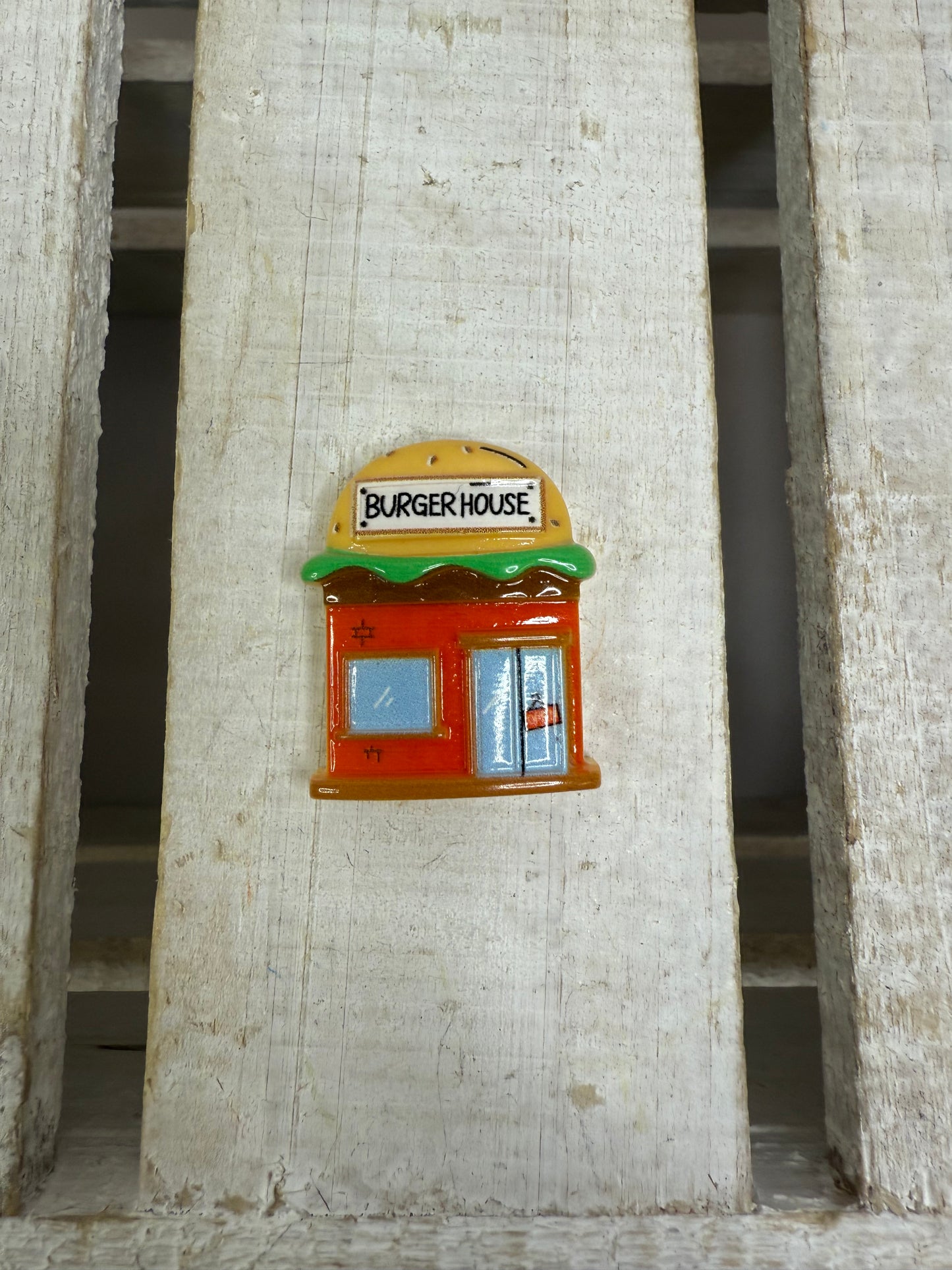 Say & Play Mini BURGER HOUSE – Speech Therapy Mini Object | Alphabet & Community Trinket | Montessori Doodad for Language Play