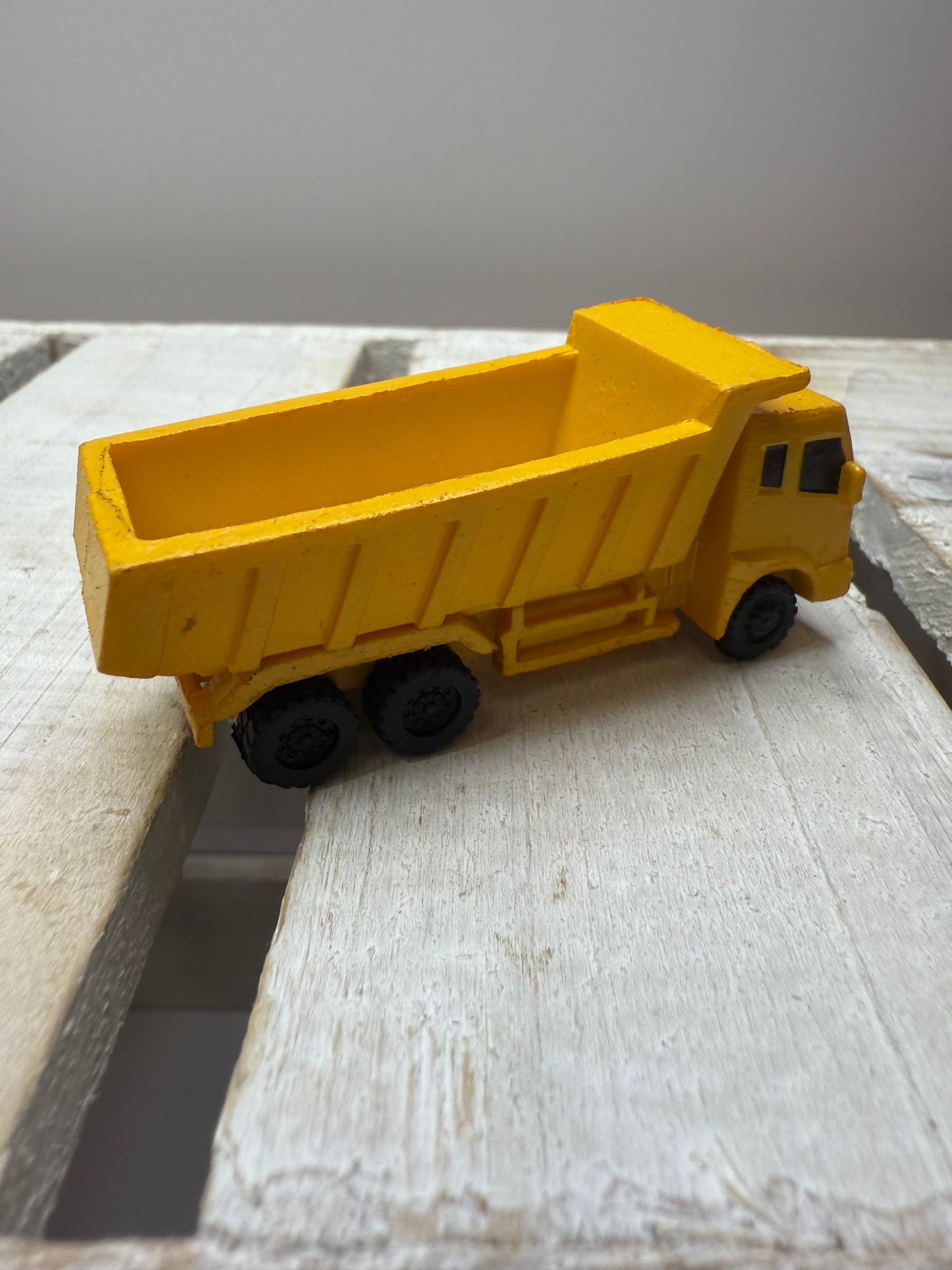 Mini Dump Truck Figurine – 2 Inch Realistic Construction Toy for Kids, Speech Therapy, Sensory Bins, Montessori Play Object
