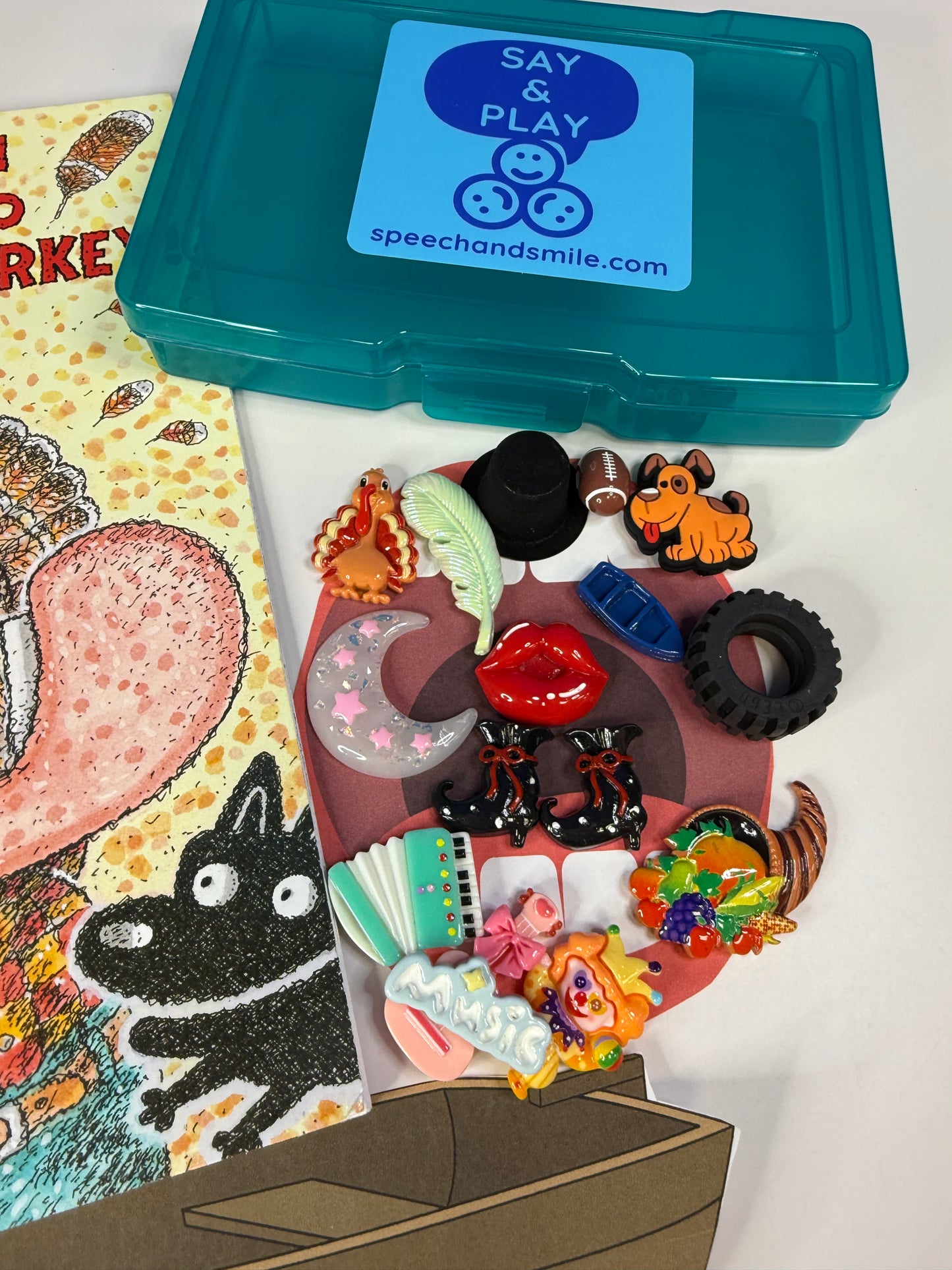 There Was an Old Lady Who Swallowed a Turkey - Say and Play Story Kit Mini Objects INCLUDES the BOOK