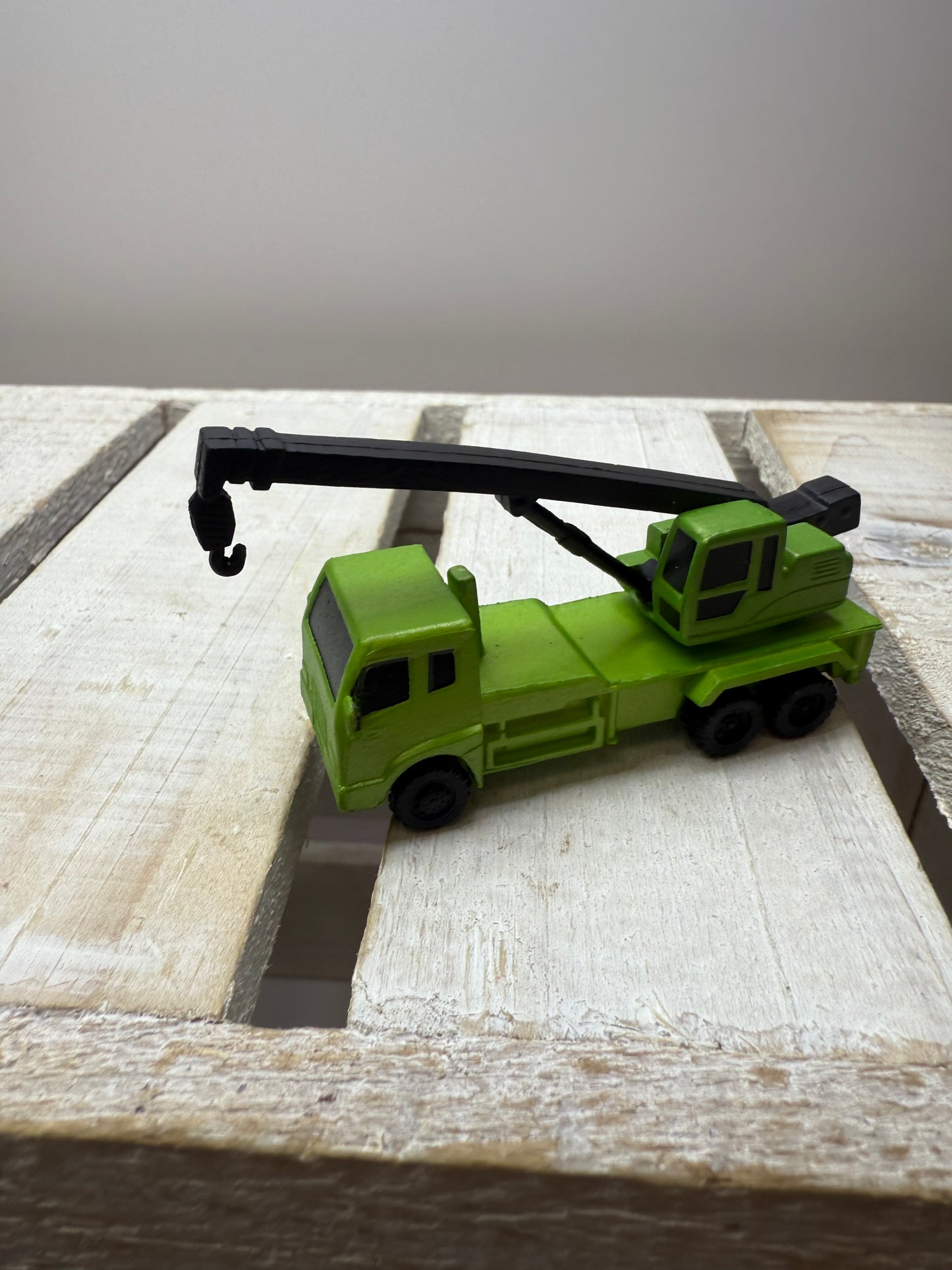 Mini Crane Truck Figurine – 2 Inch Realistic Construction Toy for Kids, Speech Therapy, Sensory Bins, Montessori Play Object