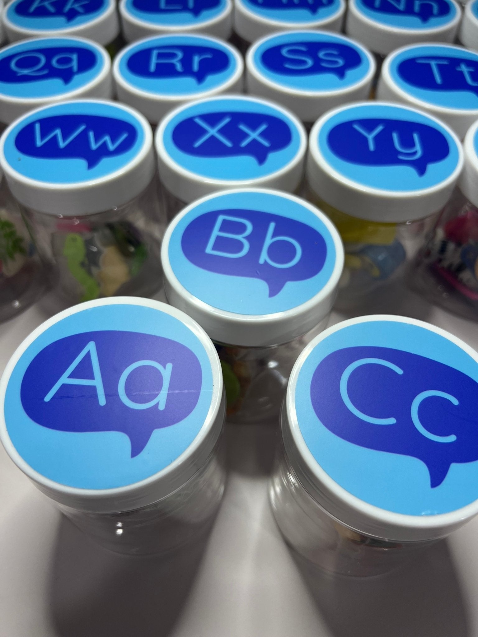 Alphabet Mini Objects Set in Jars – 7 Per Letter | Beginning Sounds Set | Montessori Sound Tubs | Speech Therapy Tools | Classroom Alphabet - Speech and Smile