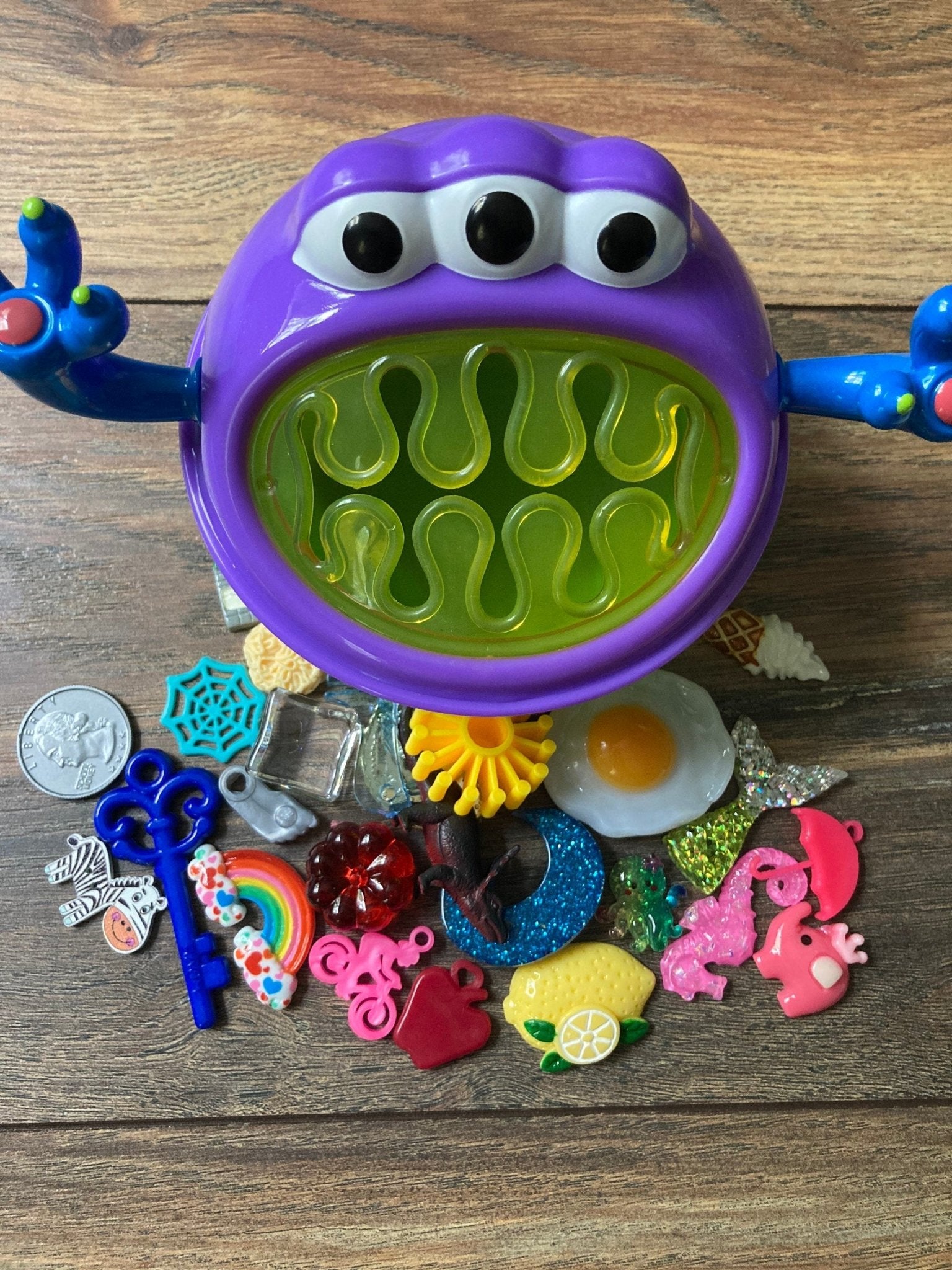 Alphabet Objects Feed the Monster Kit Mini Objects Speech Therapy Mini Objects Beginning Sound Objects Say and Play Minis Trinkets - Speech and Smile