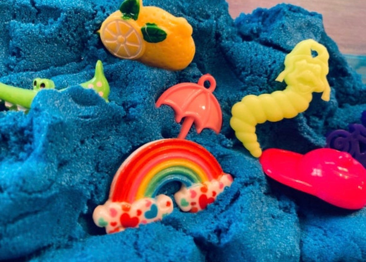 Alphabet Objects Spanish with Sensory Play Beginning Sound Objects in Spanish Montessori Bilingual Speech Therapy Mini Objects - Speech and Smile