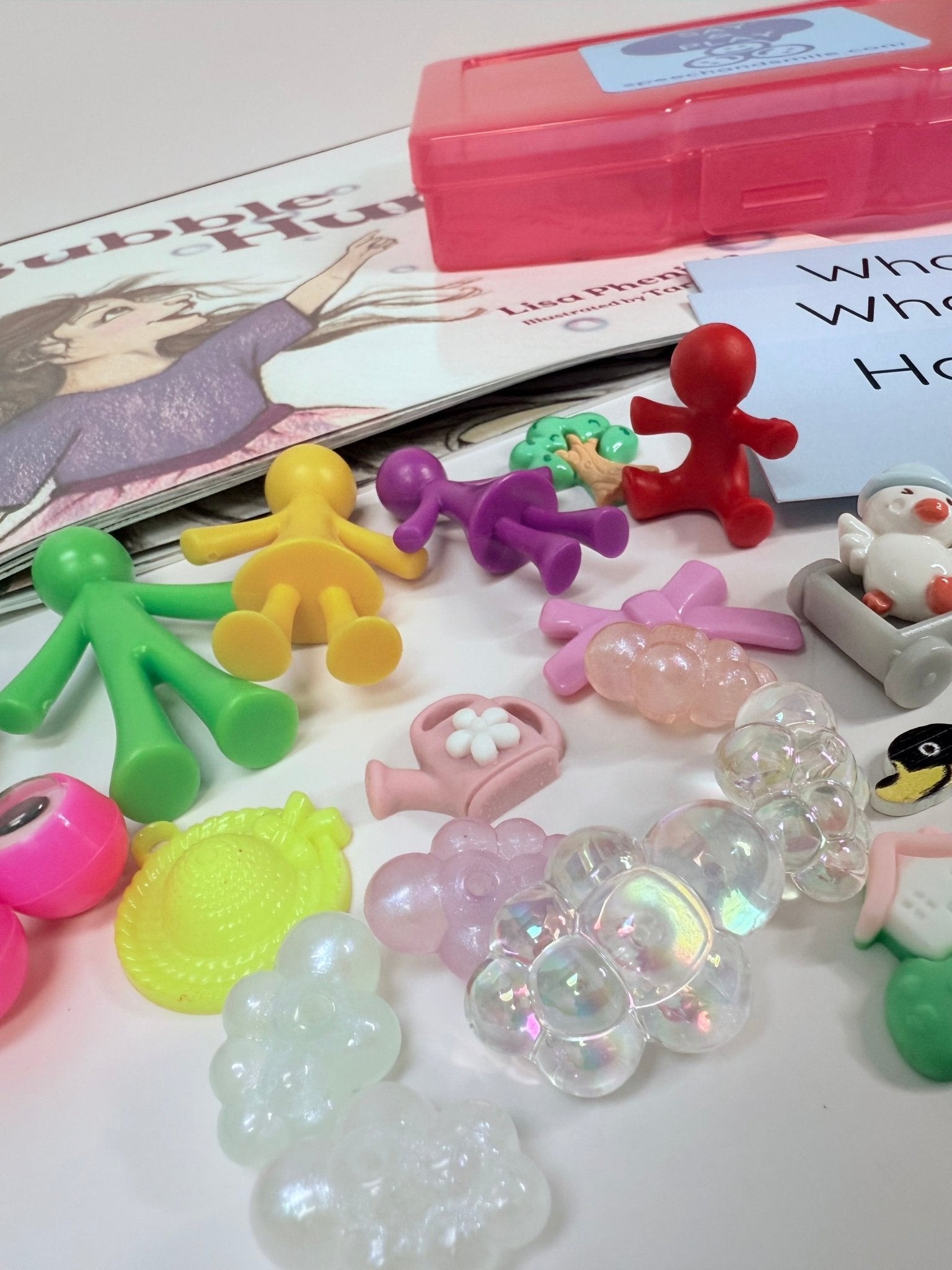 Bubble Hunt Book & Story Kit – Speech Therapy Mini Objects, Early Childhood Language, Book About Bubbles, Interactive Speech Therapy Book - Speech and Smile