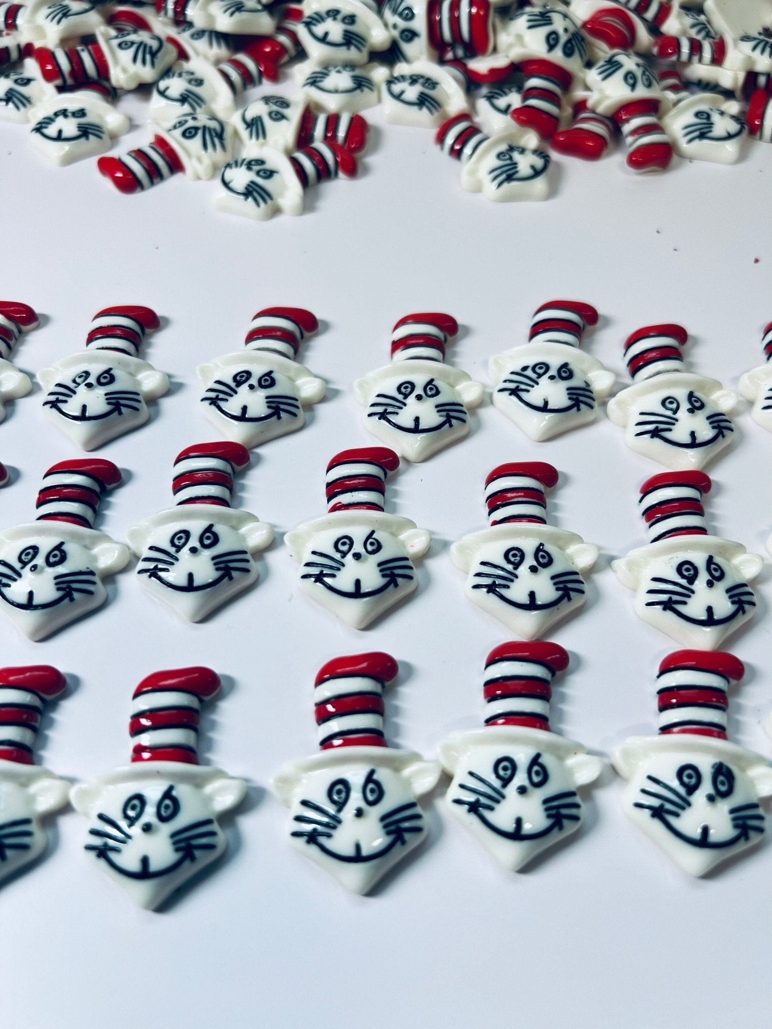 Cat in the Hat Mini Object - Dr Suess Trinkets - Rhyme Objects - Speech Therapy Mini Objects - Speech and Smile