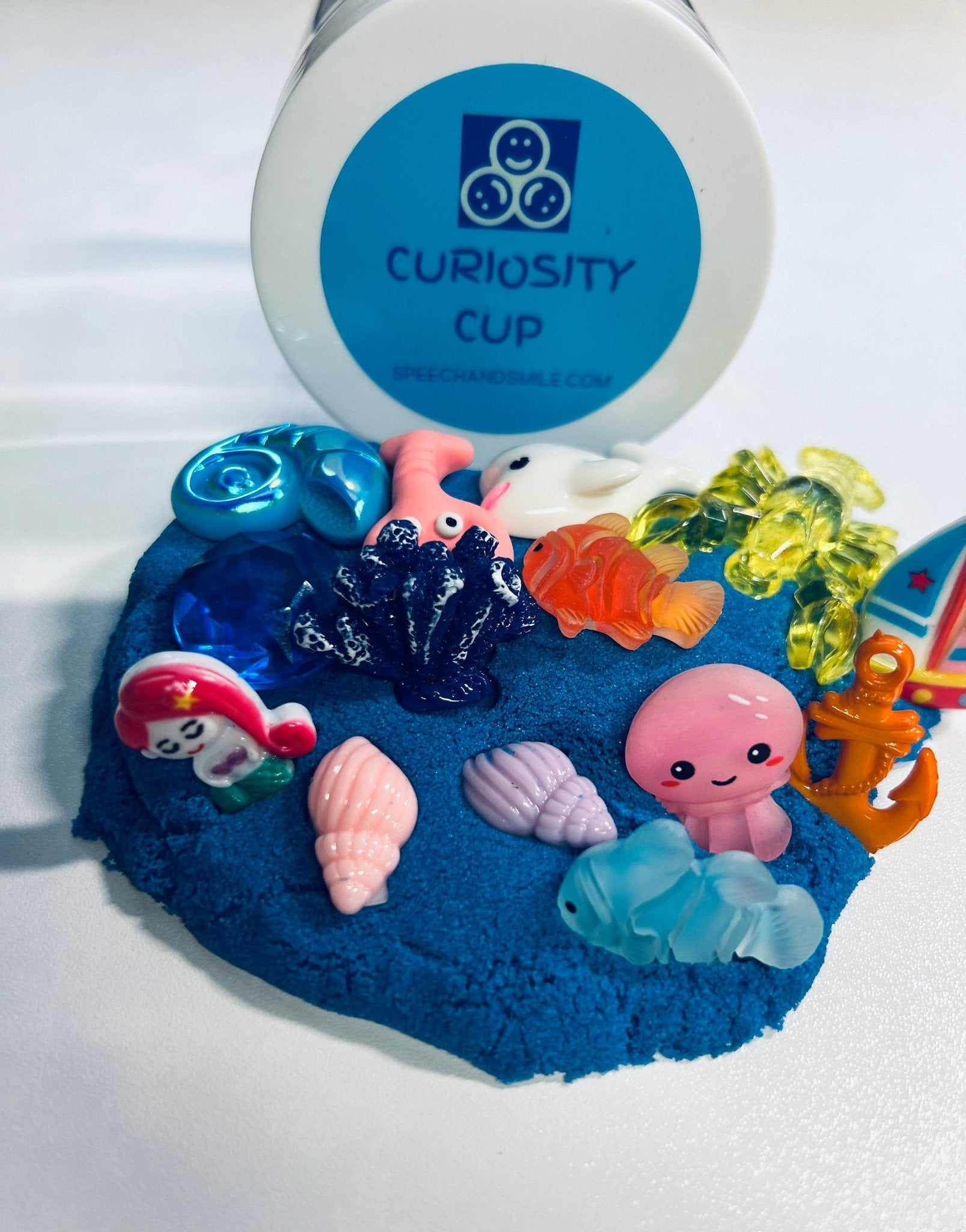 Curiosity Cup - THEME Trinkets and Kinetic Sand Cup Mini Objects - Speech and Smile