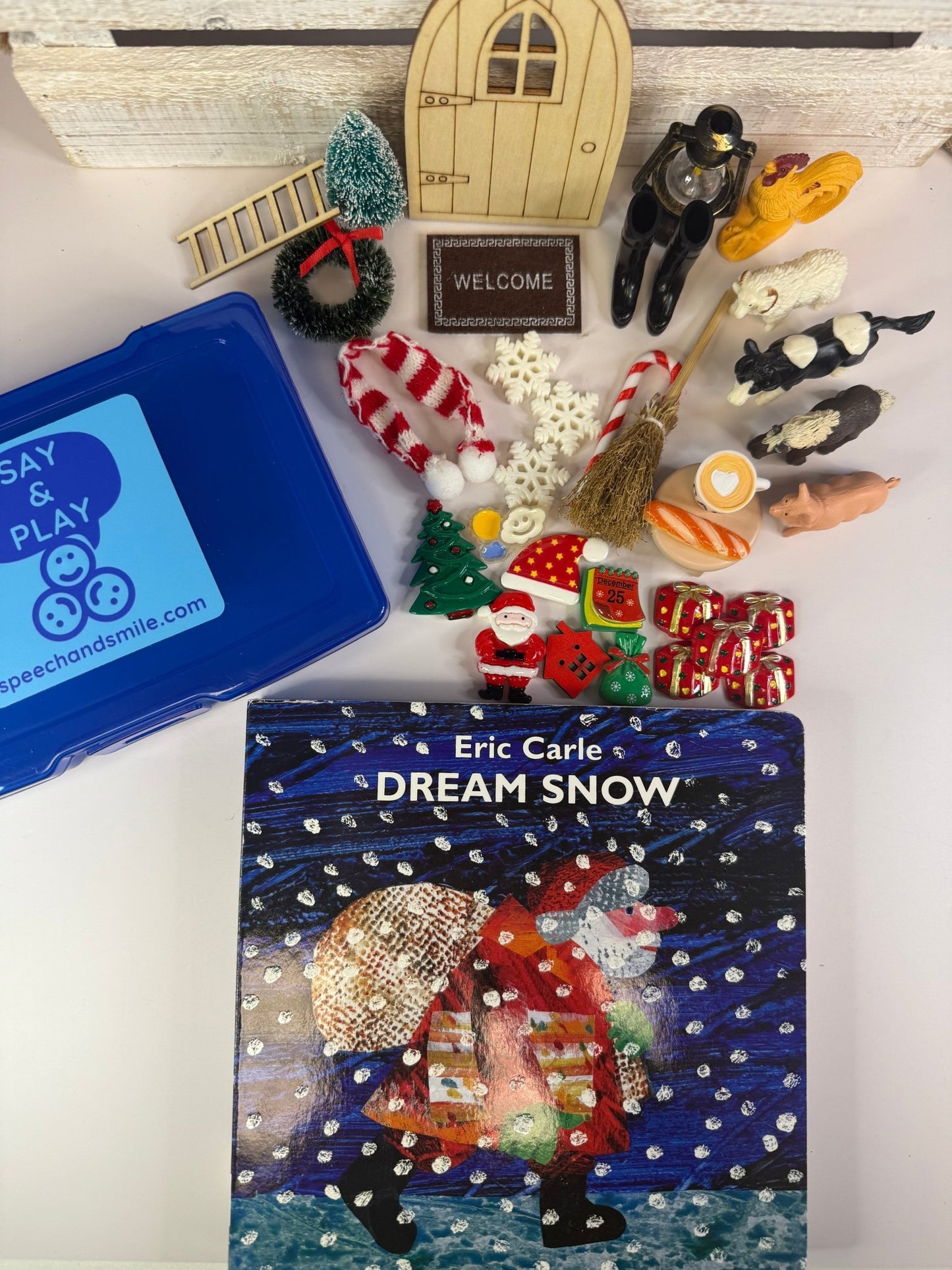 DREAM SNOW Story kit with mini objects Say and Play book Gift for Kids Speech Therapy Mini Objects Christmas Book - Speech and Smile