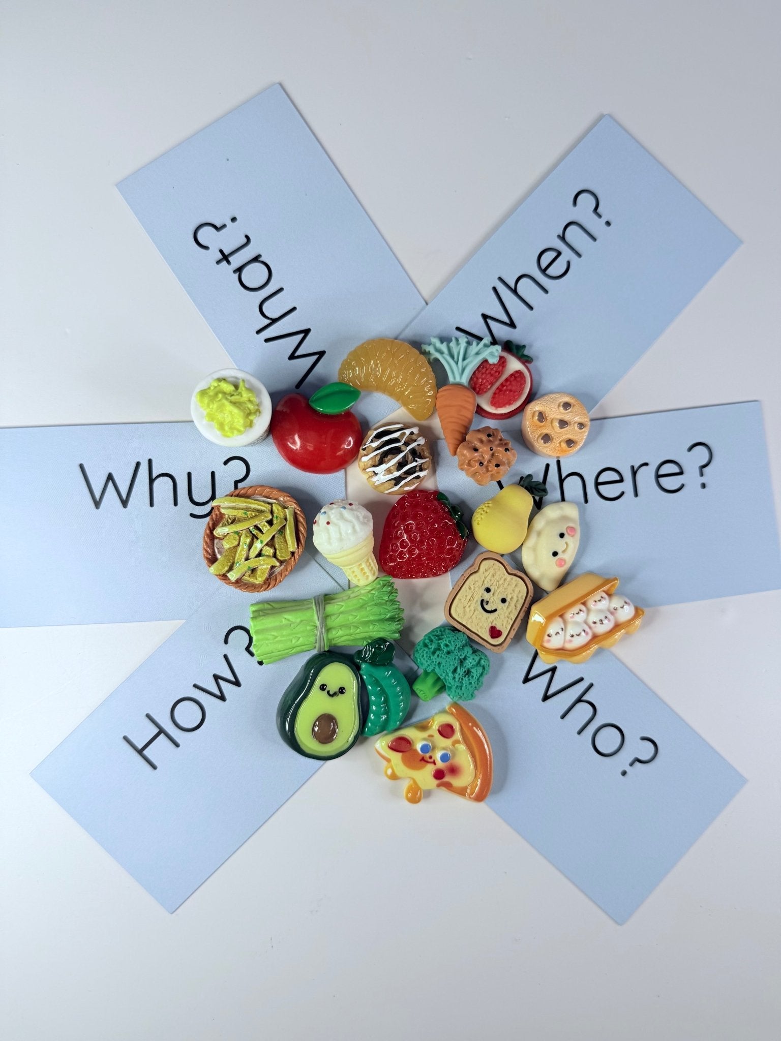 FOOD Mini Objects with Question Cards - Theme Trinkets Speech Therapy - Speech and Smile