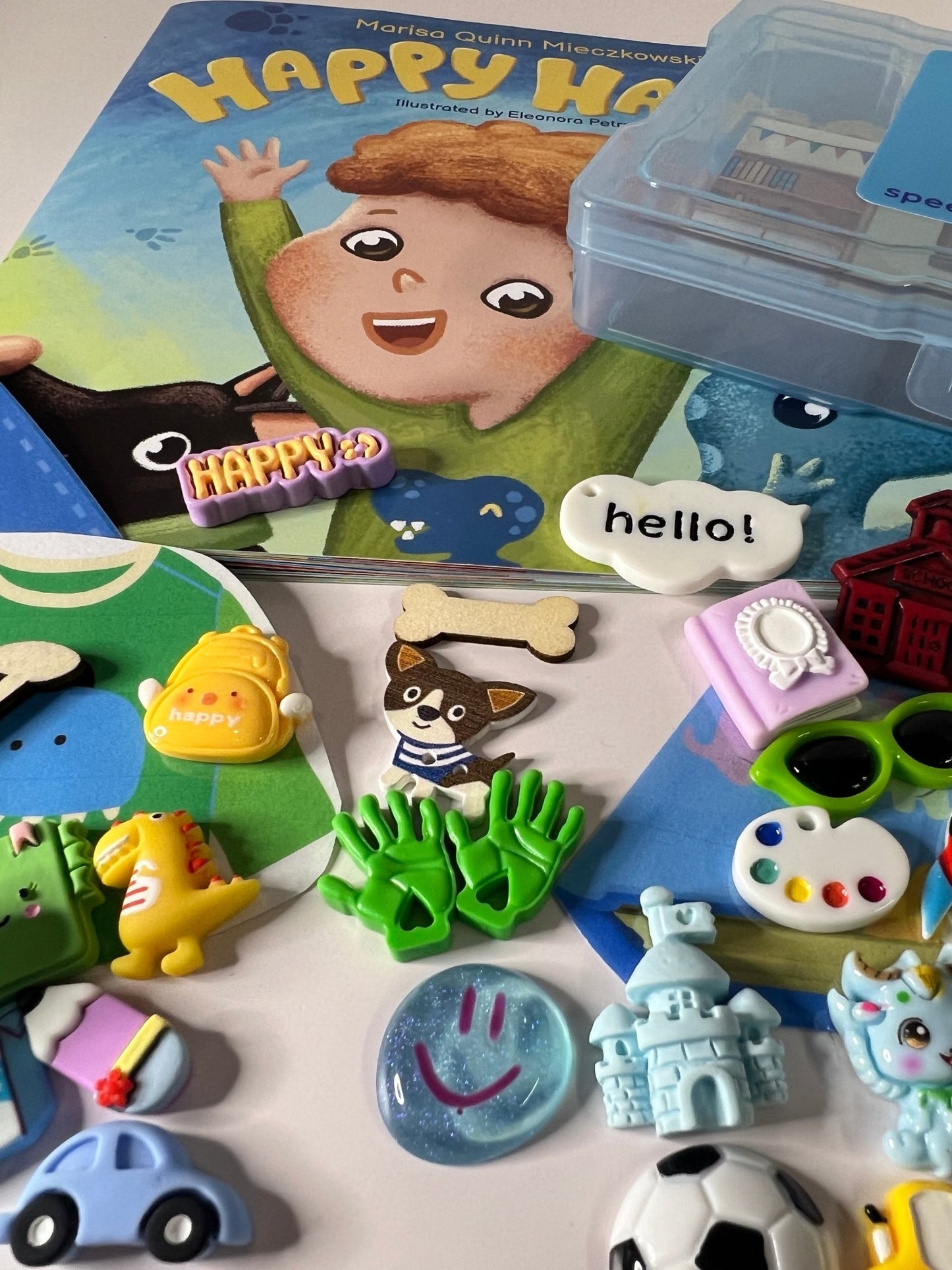 Happy Hands Book Story Kit – Mini Objects for Speech Therapy | Autism Sensory Tools | Classroom Literacy Kit - Speech and Smile