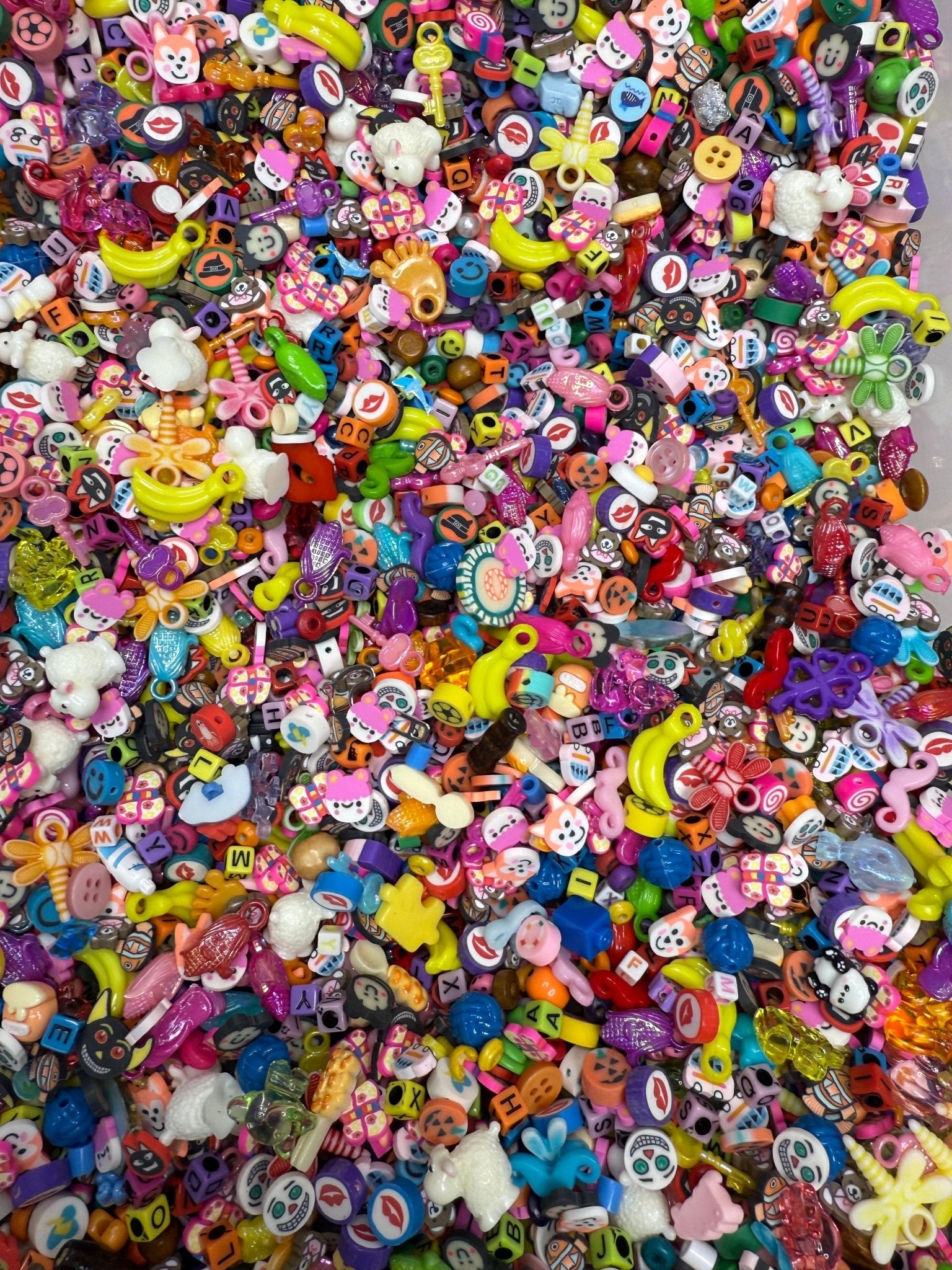 I Spy Mini Objects – Sensory Bin Fillers, Micro Trinkets Mix for Speech Therapy, Play - Based Learning, I Spy Game Toys - Speech and Smile