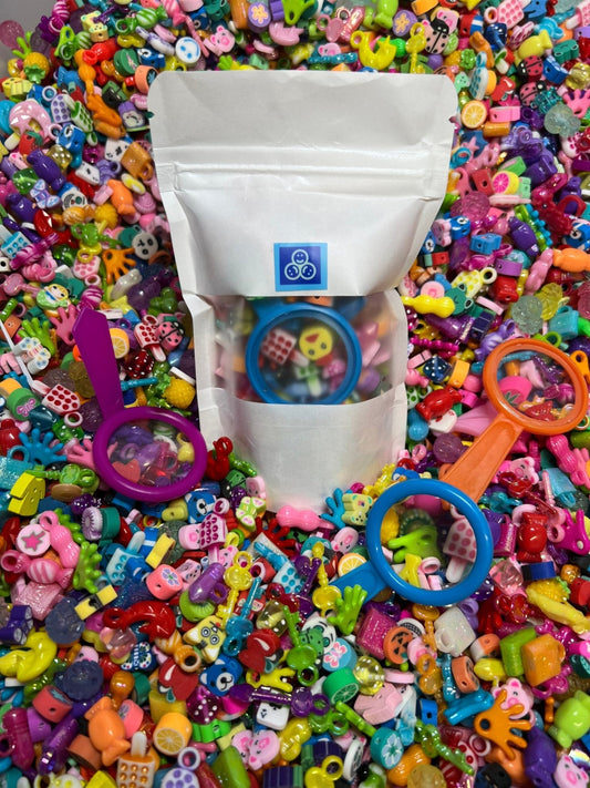 I SPY Trinkets – Mini Objects for Sensory Bins Speech Therapy I Spy Micro Minis - Speech and Smile