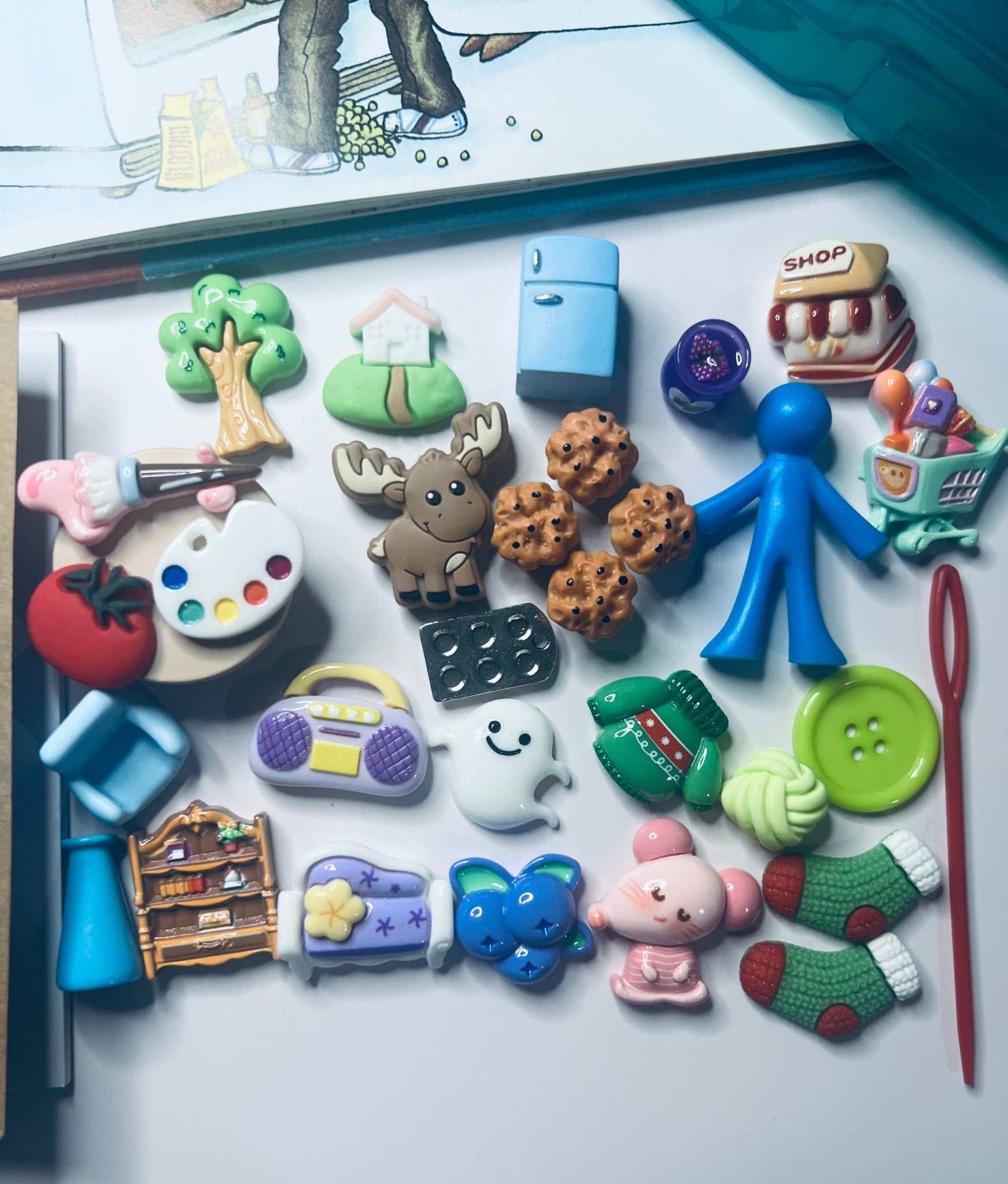 If You Give a Moose a Muffin Book Story Kit Mini Objects Seech Therapy INCLUDES BOOK Say and Play Book Activity - Speech and Smile