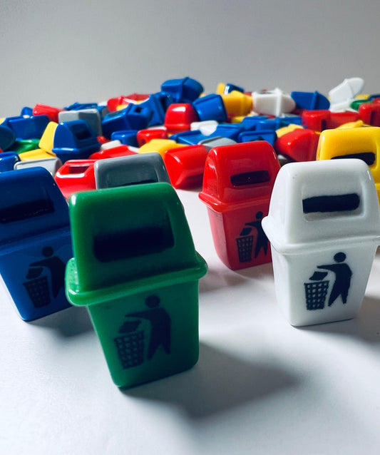 Mini RECYCLE Baratija-Casa de muñecas Reciclar Miniatura-Papelera Mini Objeto-Ocupación Tema Objetos-Terapia del habla Mini Objetos-