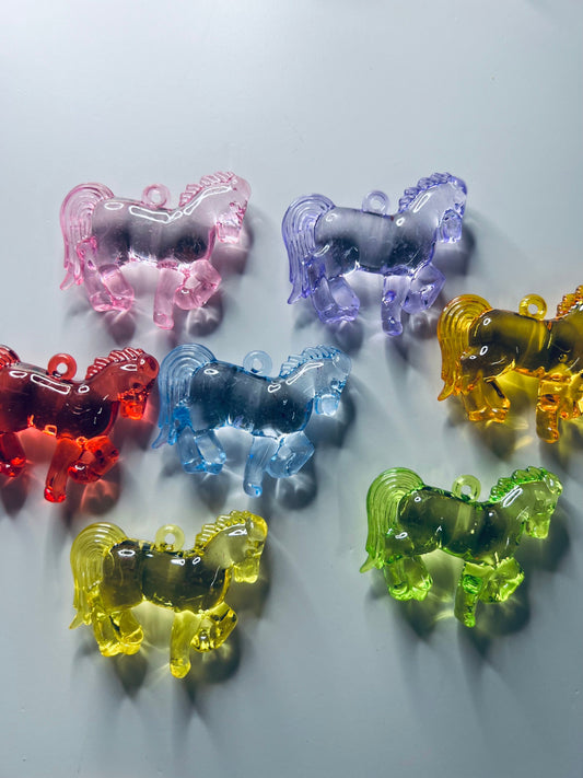 Objetos de caballos en miniatura - Baratijas de caballos - Mini objeto de caballo acrílico Un objeto en miniatura más grande - Adornos - Minis para el habla y la sonrisa