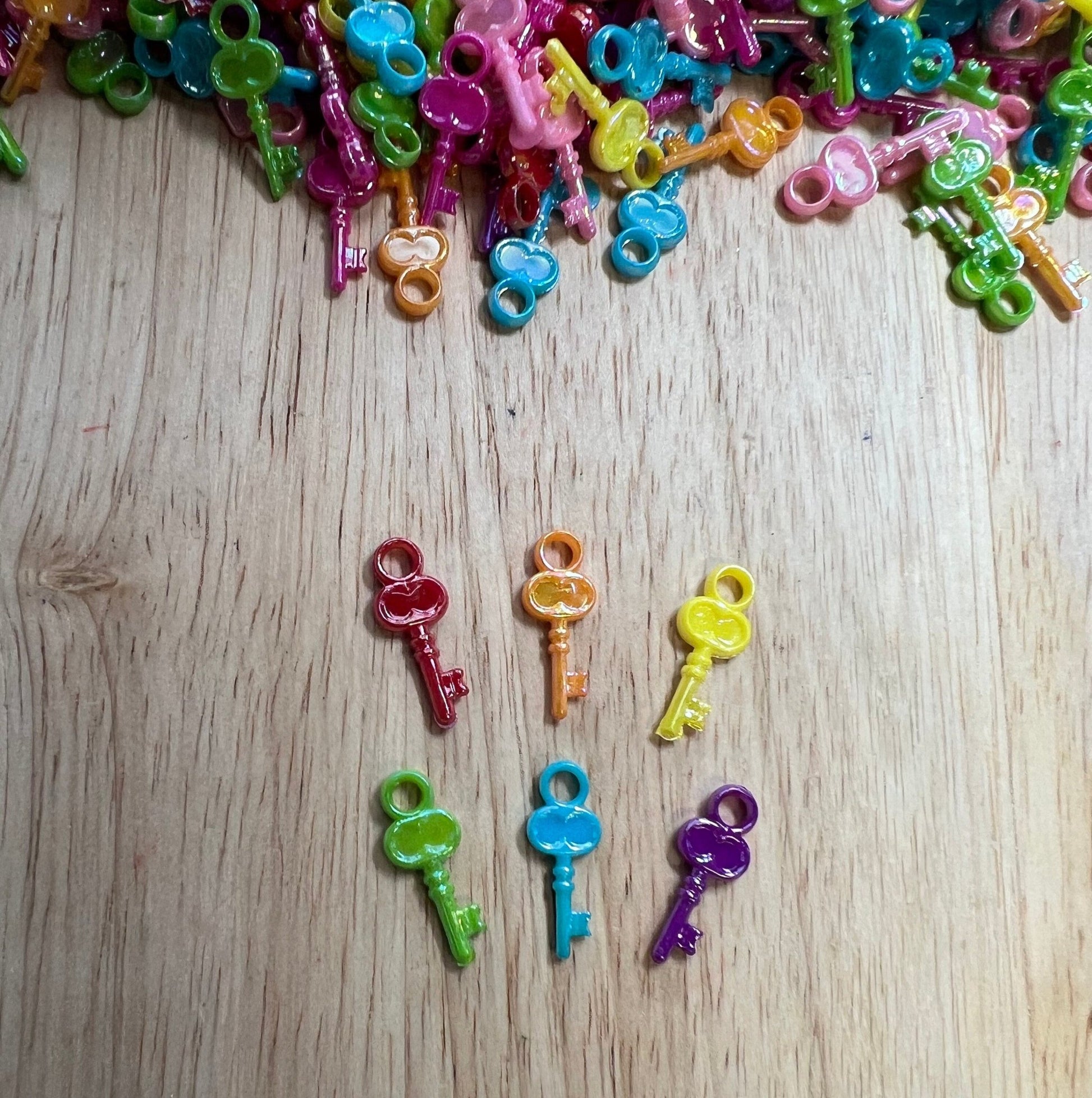 KEYS Mini Object - Speech Therapy Mini Objects - HOUSE Theme Trinkets - Key Mini Objects - I Spy Objects - Dollhouse Miniatures Trinkets - Speech and Smile