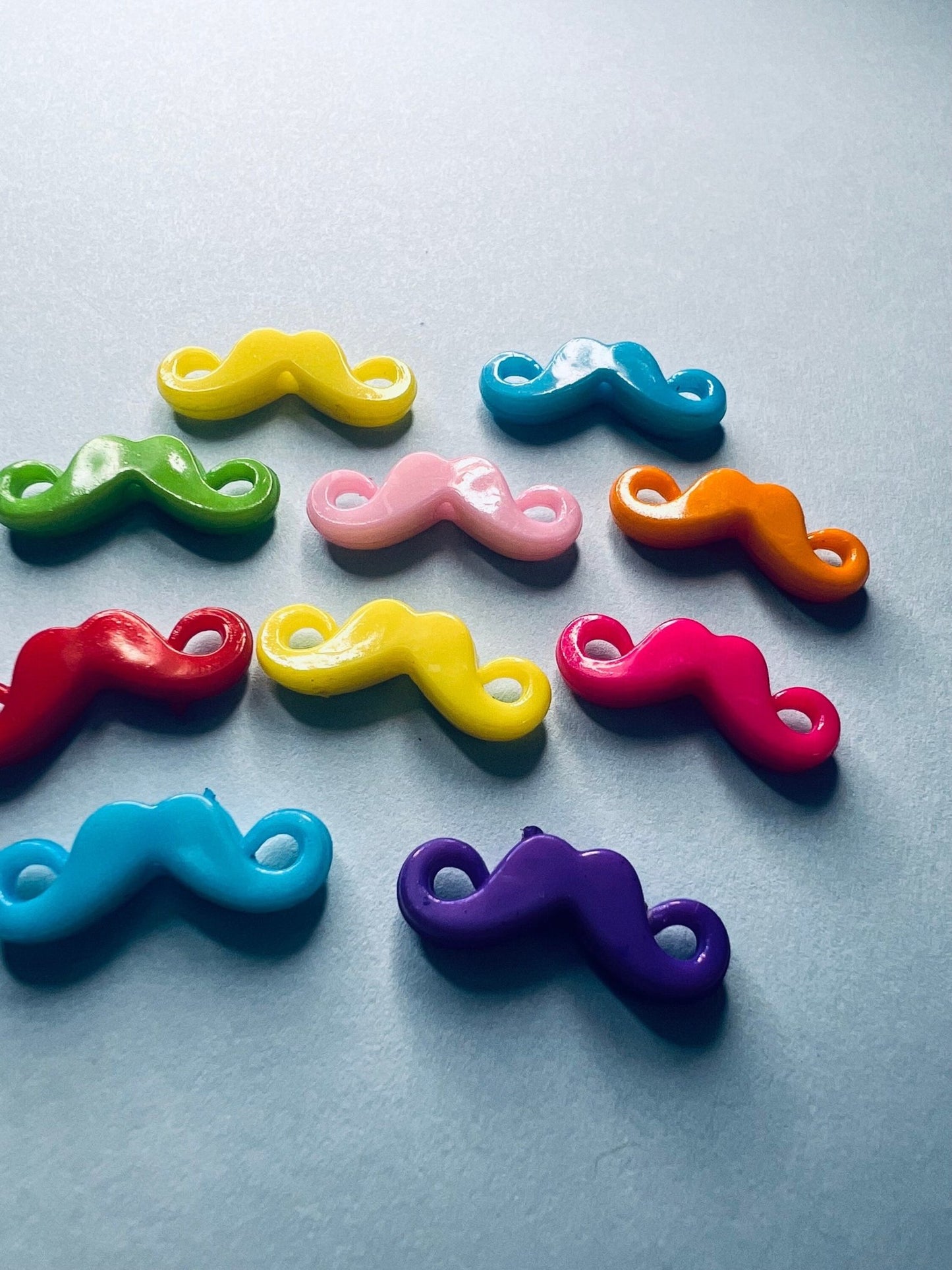 MICRO Miniature Mustache Minis - Bag of 5/10 Mini Mustache - I Spy Objects - Mini Objects Speech Therapy - Speech and Smile