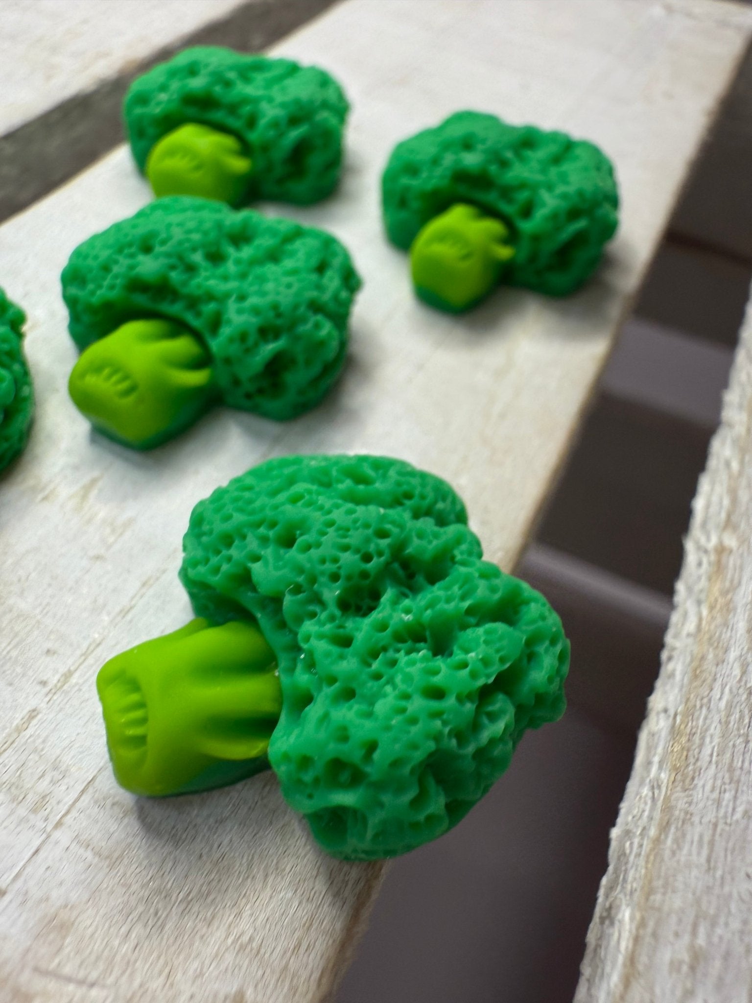 Mini broccoli Trinket Alphabet Objects Speech Therapy Minis Vegetable Trinkets Garden Theme - Speech and Smile