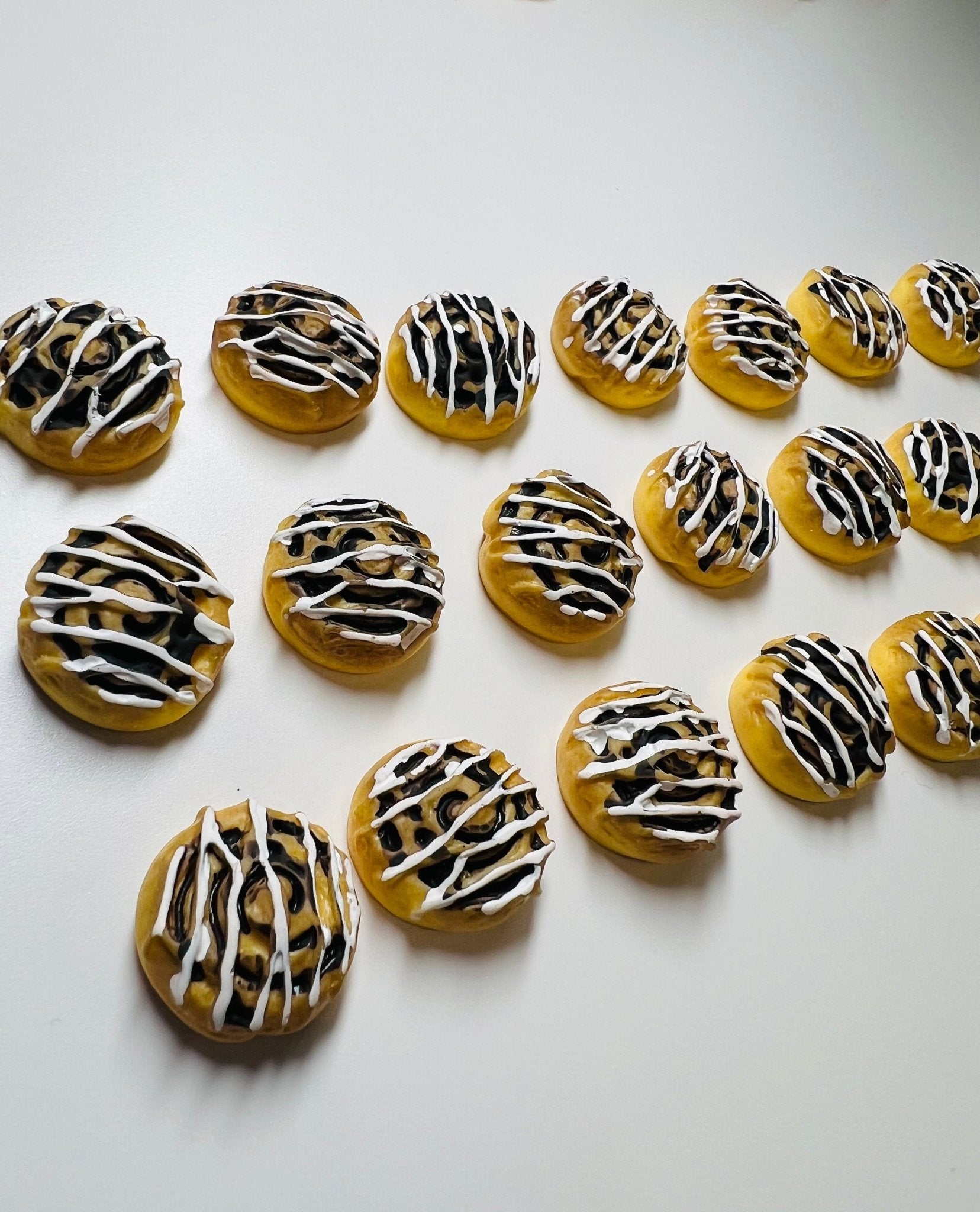 Mini CINNAMON ROLL Trinket Bakery Mini Object Trinkets Speech Therapy Food Minis - Speech and Smile