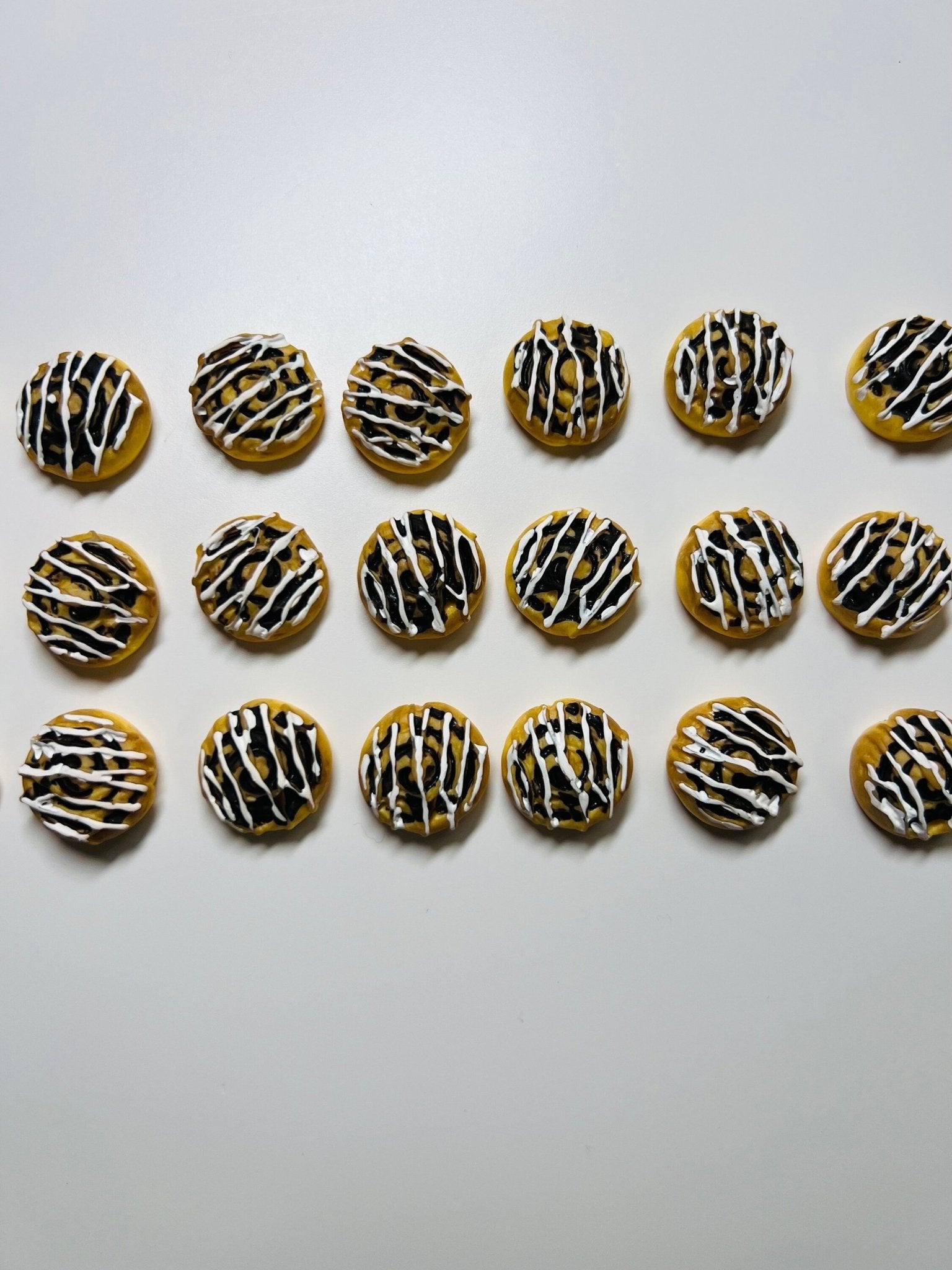 Mini CINNAMON ROLL Trinket Bakery Mini Object Trinkets Speech Therapy Food Minis - Speech and Smile