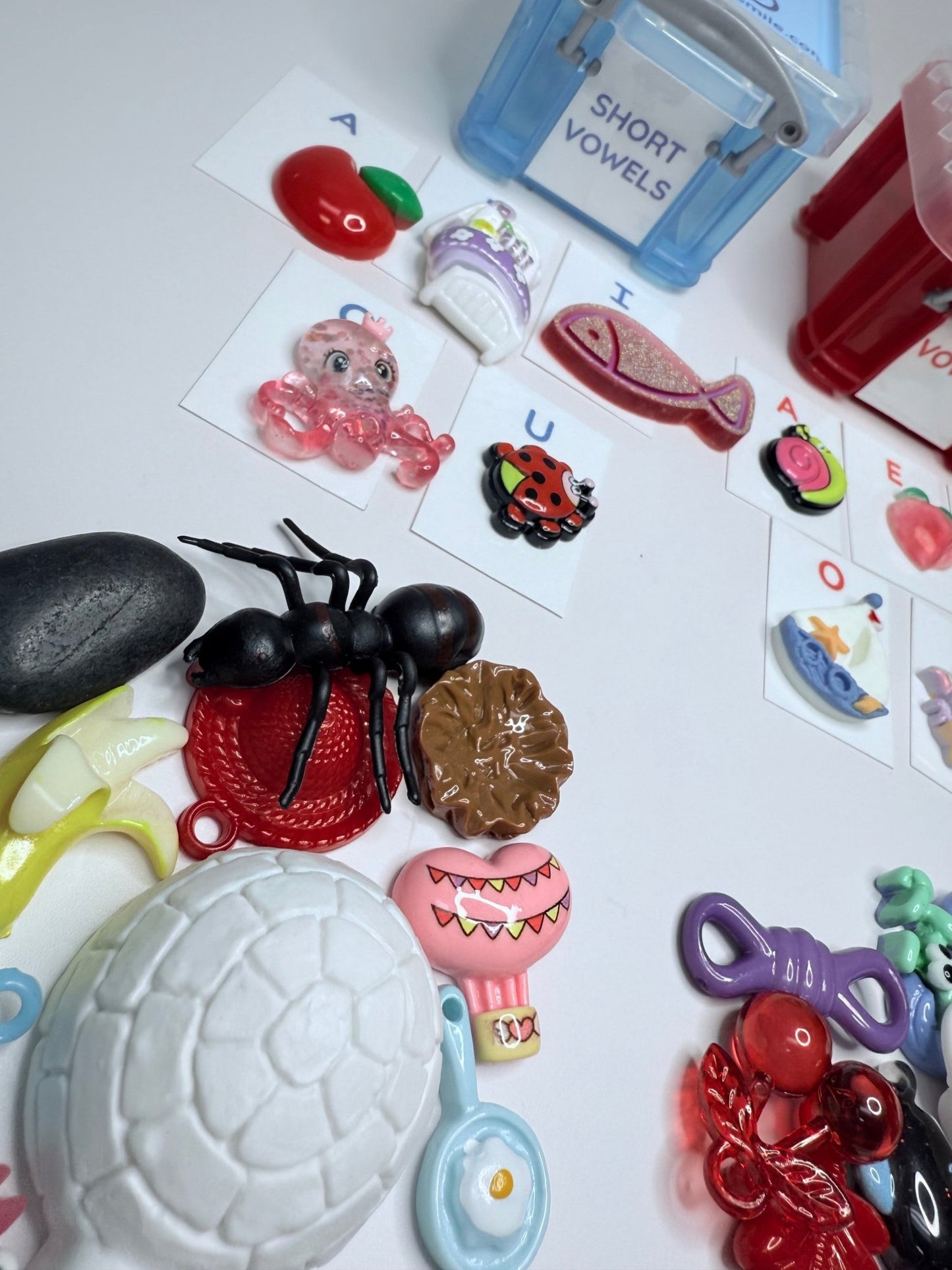 Mini Objects for Vowel Sounds Kit Reading Set of Short and Long Vowel Objects - Speech and Smile
