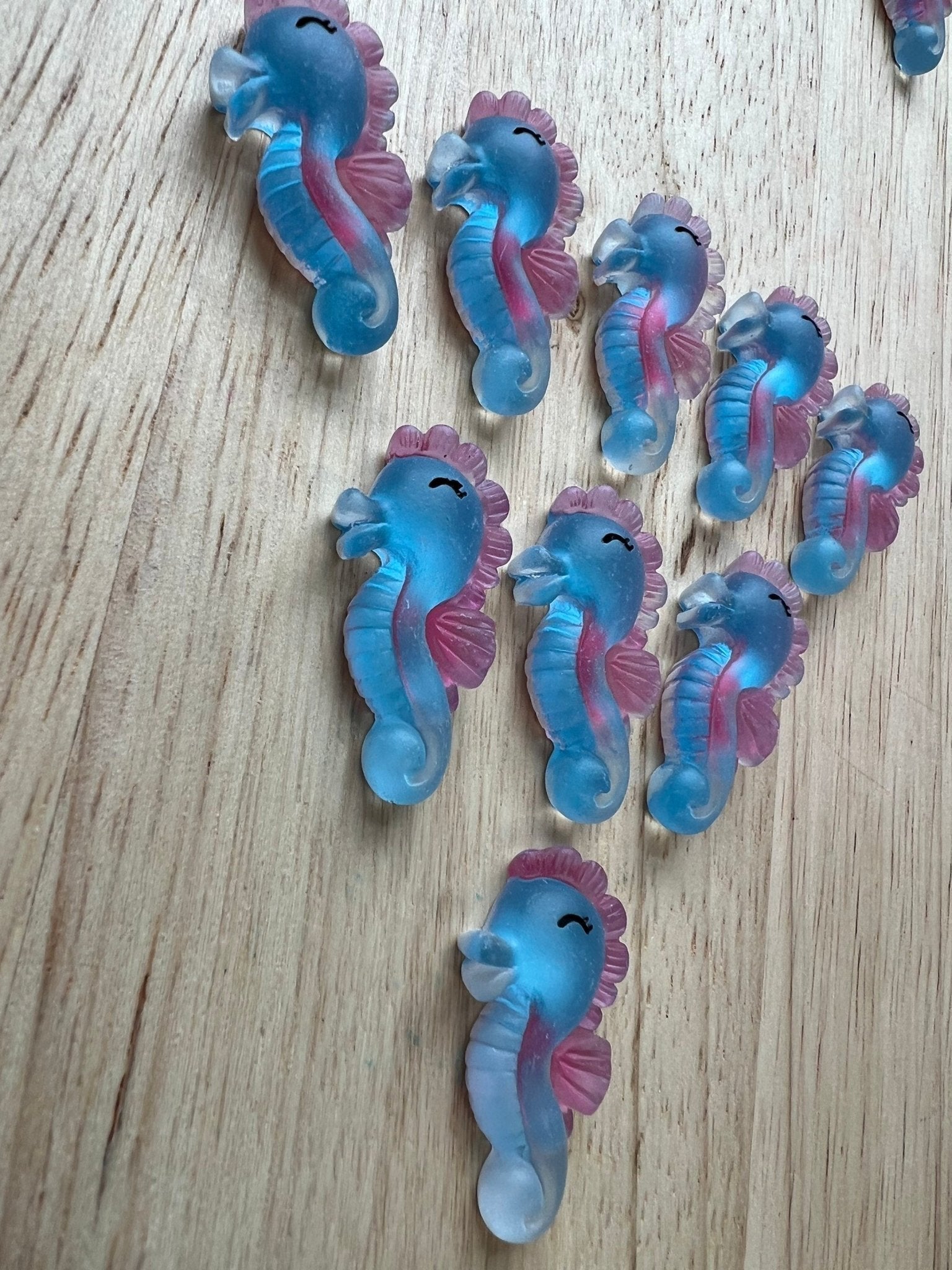 Mini SEAHORSE Object - Ocean Theme Objects - Resin Seahorse - Speech Therapy Mini Objects - Montessori Language Objects - Speech Minis for Ocean Play - Speech and Smile