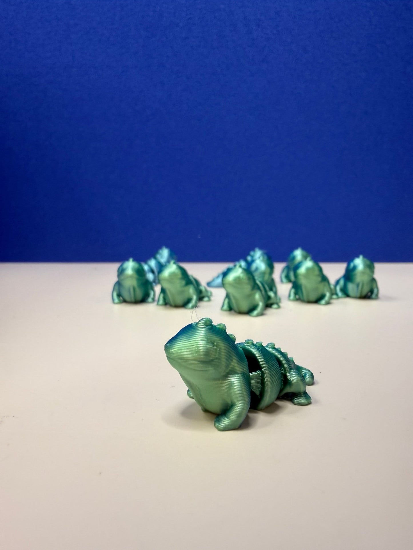 Mini Shiny Iguana Trinket - Twisty | 3D Printed Fidget Toy for Speech Therapy Activities - Speech and Smile