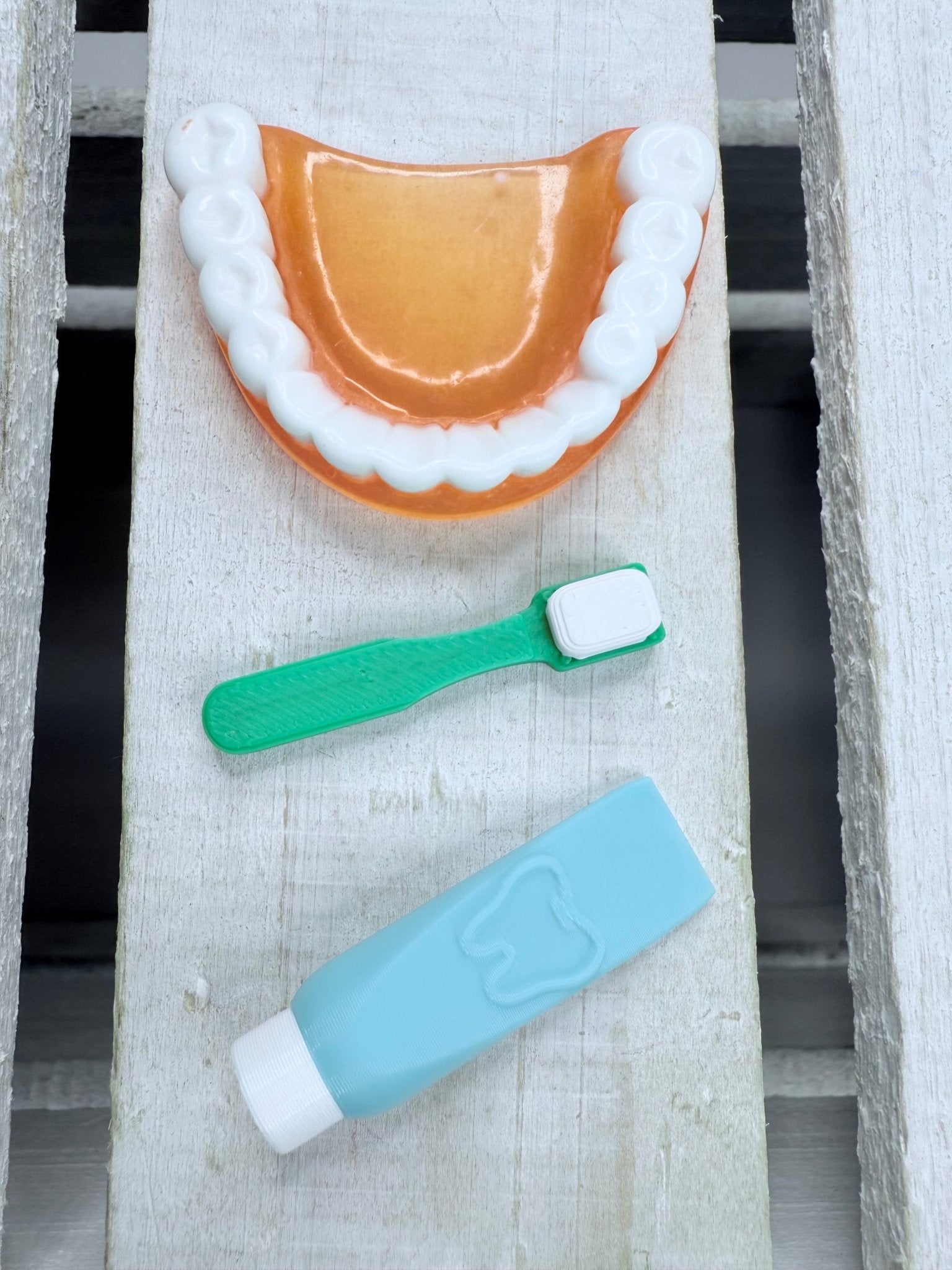 Mini Teeth Objects Dental Minis TH Sound Trinkets Speech Therapy Mini Objects Miniature toothbrush toothpaste set - Speech and Smile