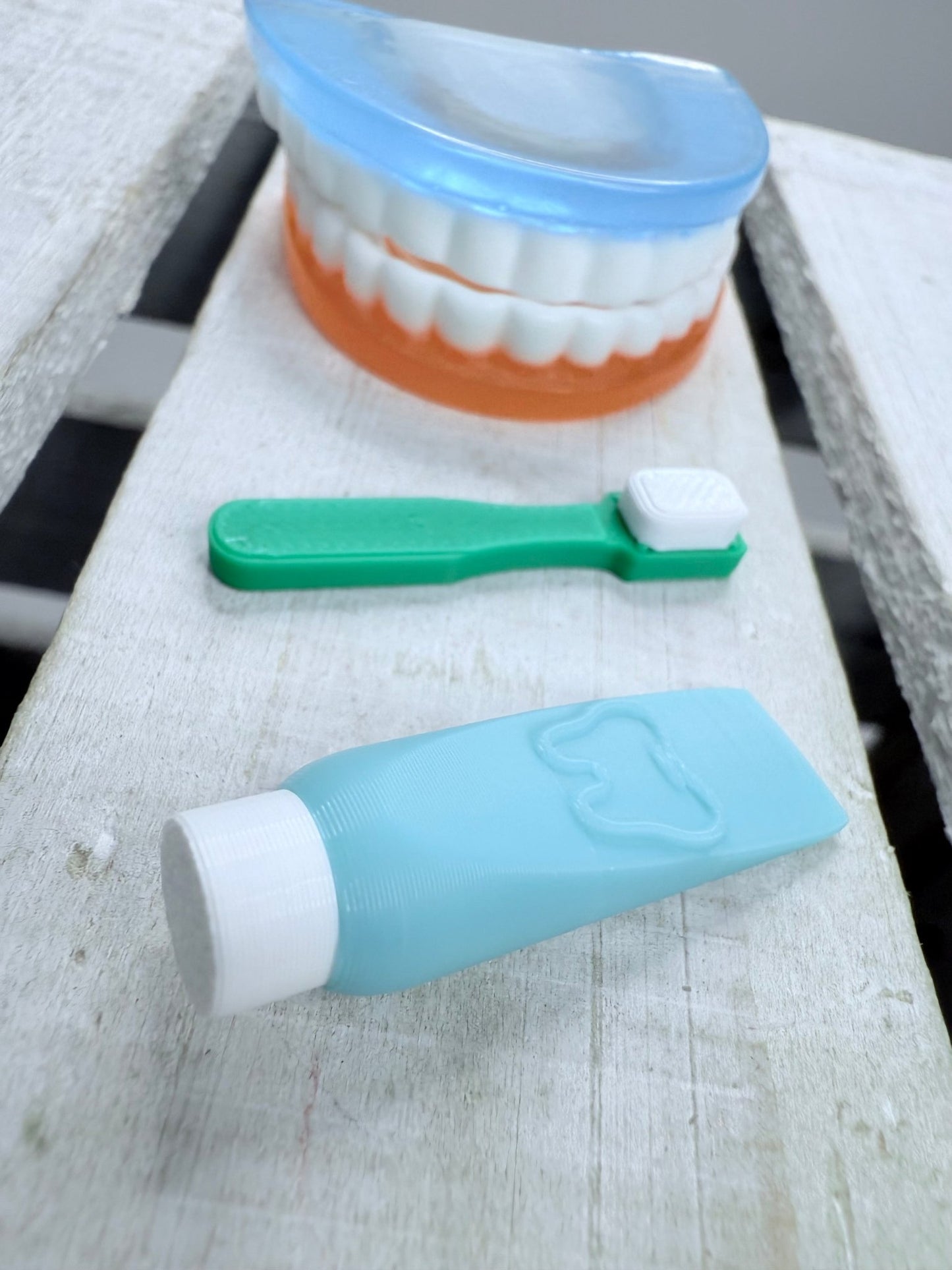 Mini Teeth Objects Dental Minis TH Sound Trinkets Speech Therapy Mini Objects Miniature toothbrush toothpaste set - Speech and Smile