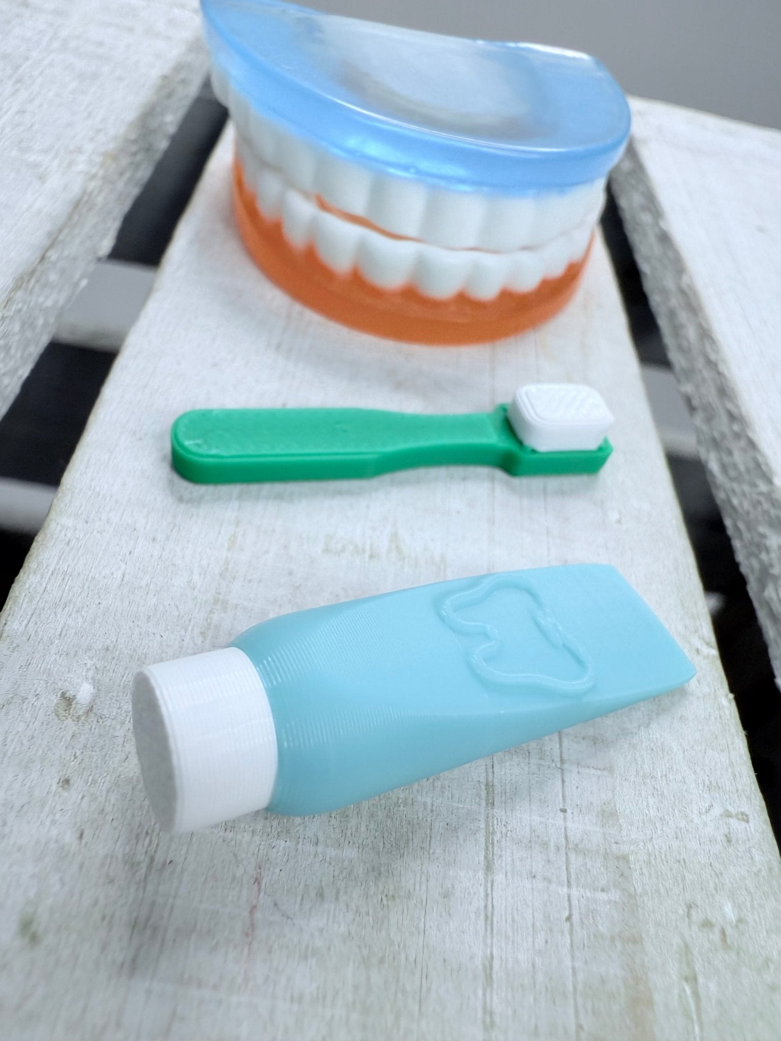 Mini Teeth Objects Dental Minis TH Sound Trinkets Speech Therapy Mini Objects Miniature toothbrush toothpaste set - Speech and Smile