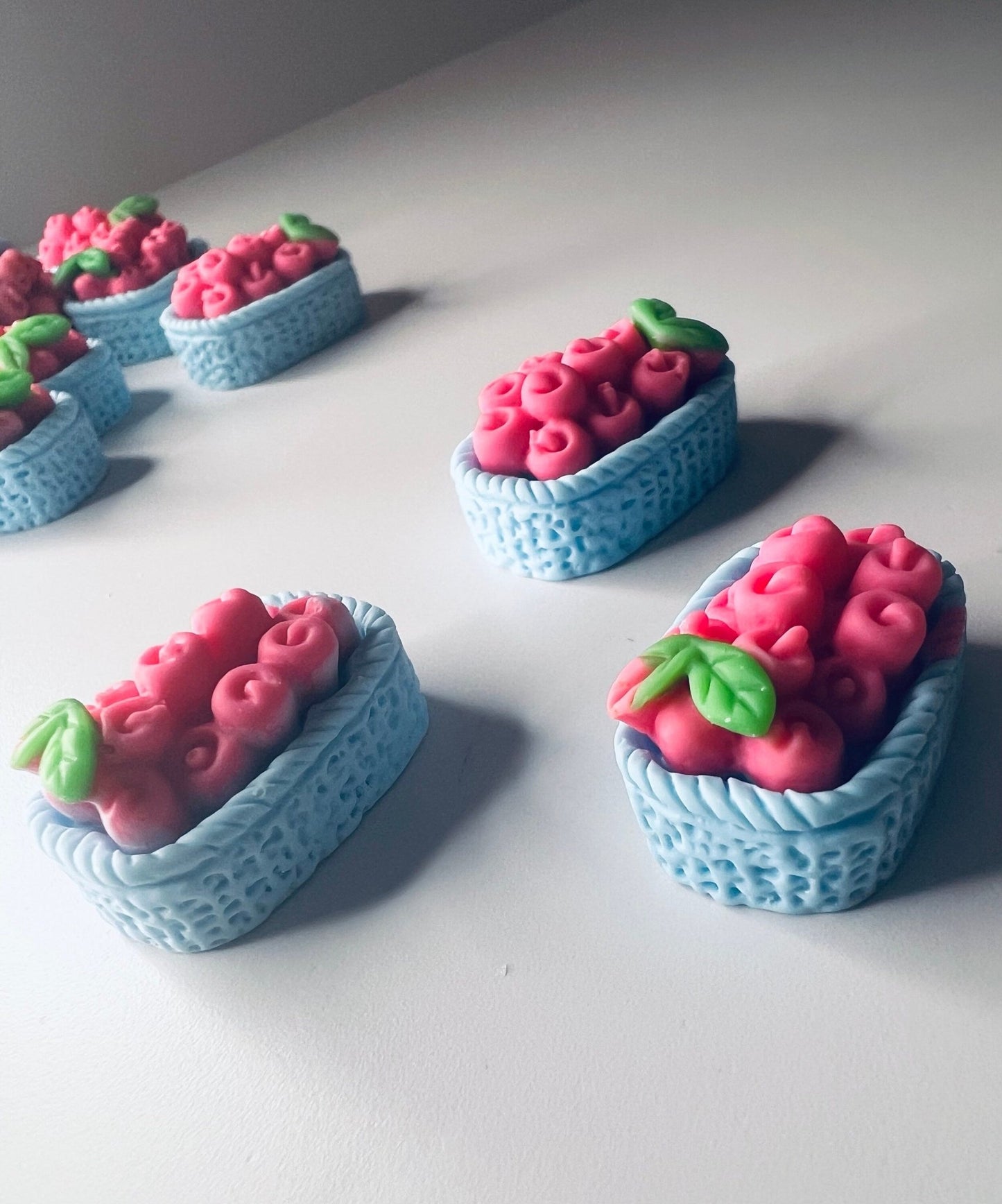Miniature Apple Basket - Dollhouse Miniature Fruit Basket - Mini Apple Objects - Apple Trinkets - Miniature Objects for Dollhouse Trinkets - Speech and Smile