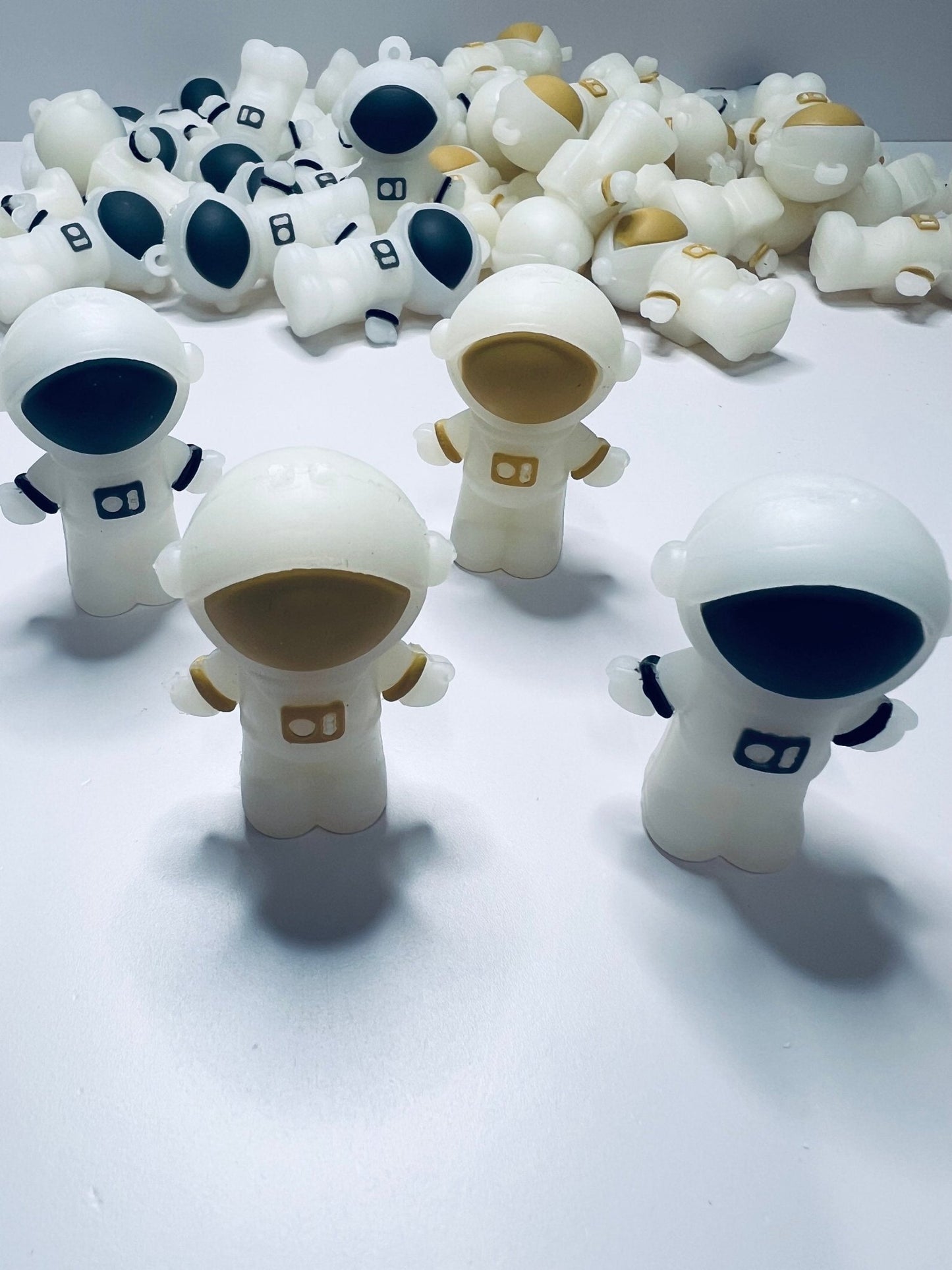 Miniature Astronaut Figure 3 D Object - Space Mini Objects - Space Trinkets - Minis for Speech Therapy - Montessori Language Objects - Space - Speech and Smile