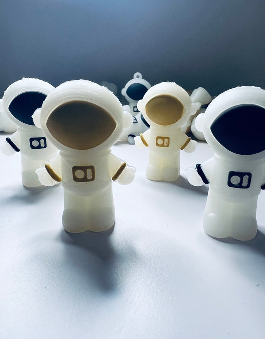 Miniature Astronaut Figure 3 D Object - Space Mini Objects - Space Trinkets - Minis for Speech Therapy - Montessori Language Objects - Space - Speech and Smile