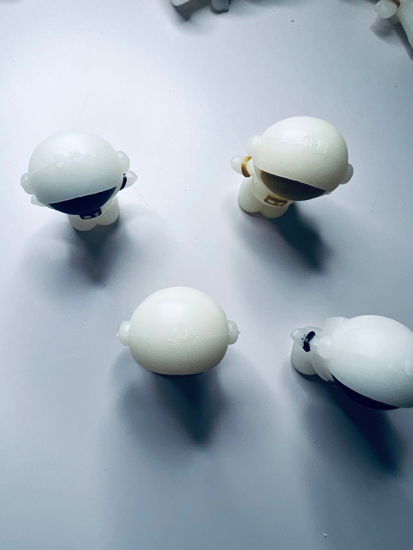 Miniature Astronaut Figure 3 D Object - Space Mini Objects - Space Trinkets - Minis for Speech Therapy - Montessori Language Objects - Space - Speech and Smile