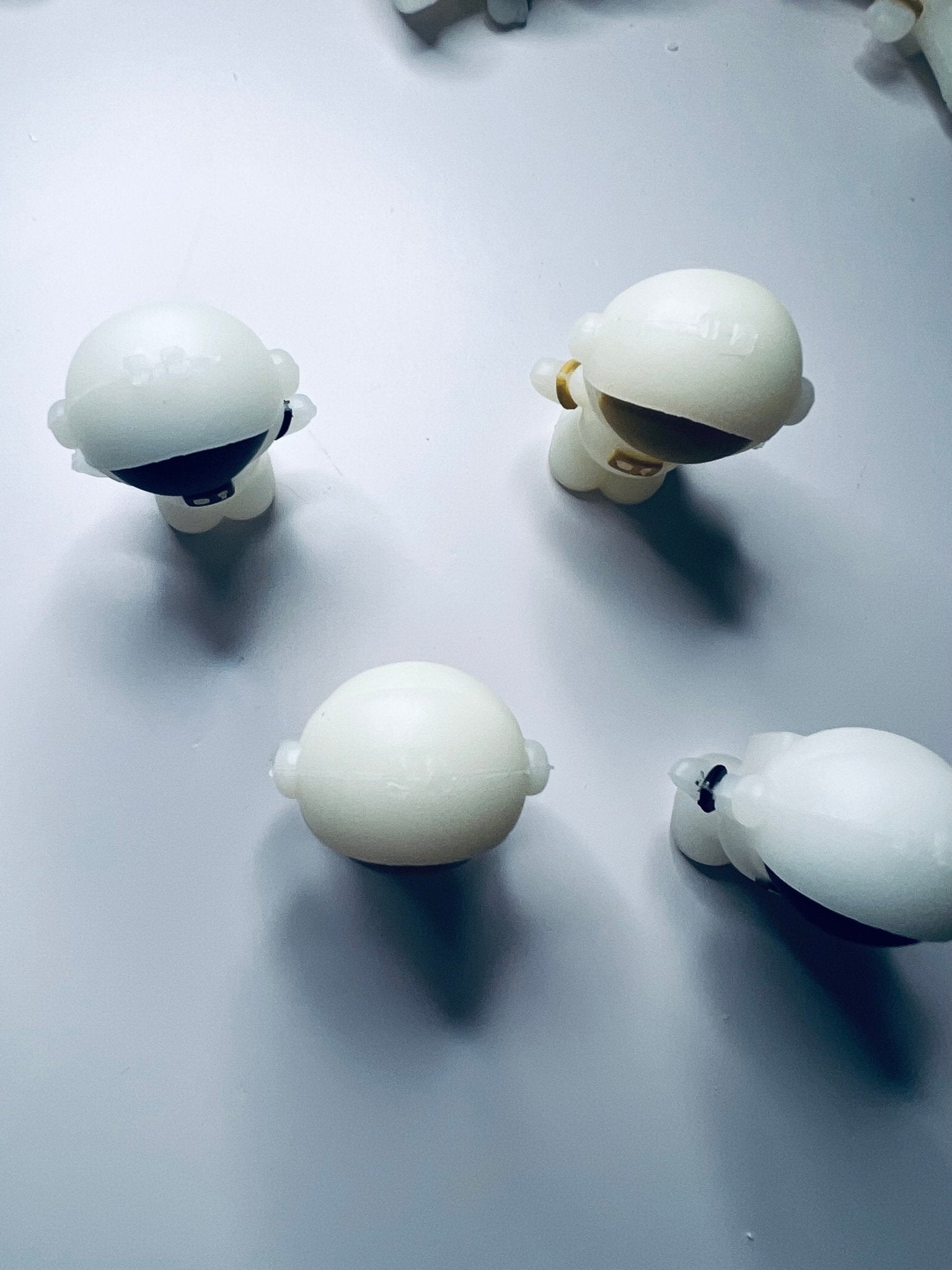 Miniature Astronaut Figure 3 D Object - Space Mini Objects - Space Trinkets - Minis for Speech Therapy - Montessori Language Objects - Space - Speech and Smile