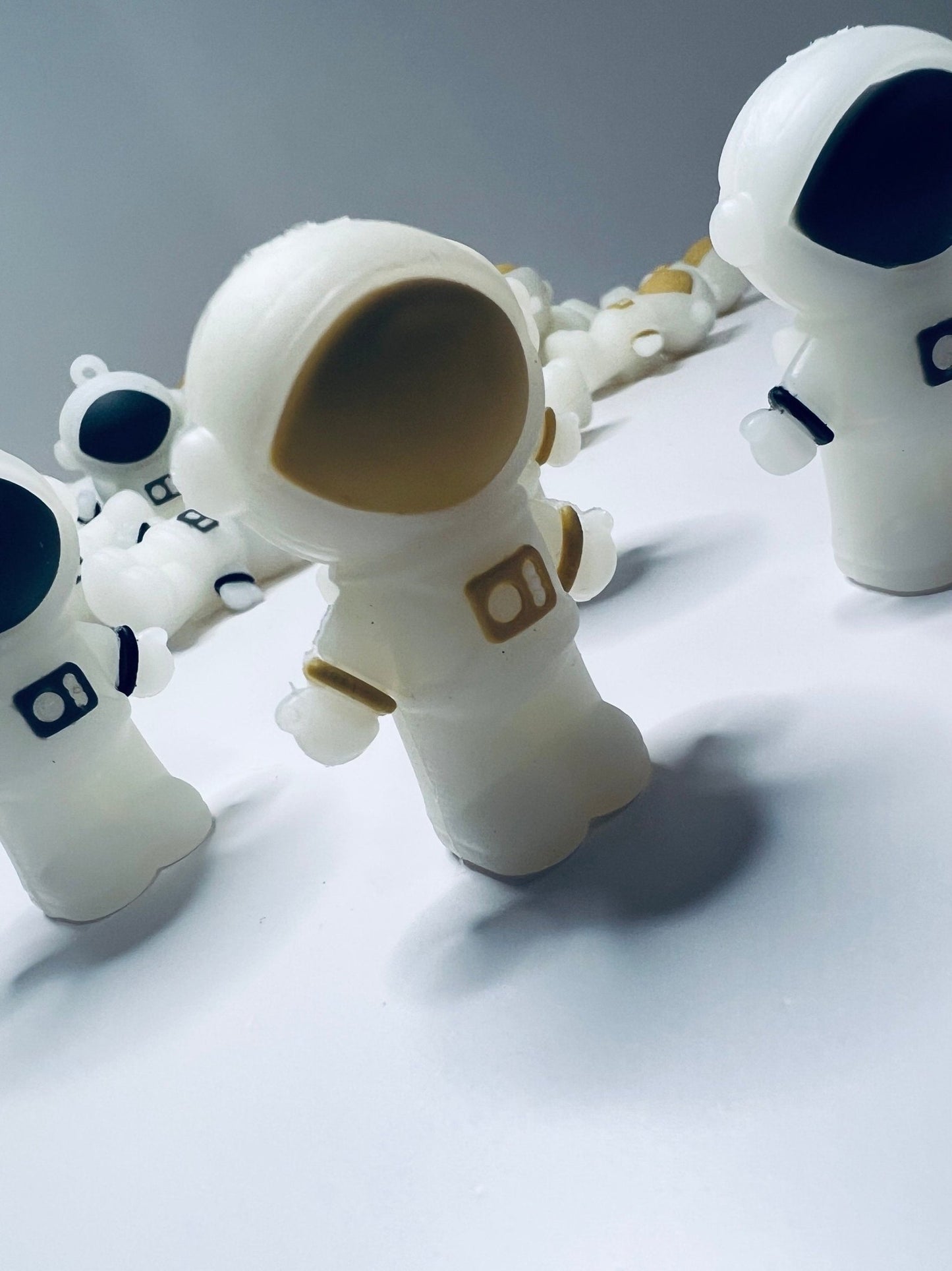 Miniature Astronaut Figure 3 D Object - Space Mini Objects - Space Trinkets - Minis for Speech Therapy - Montessori Language Objects - Space - Speech and Smile