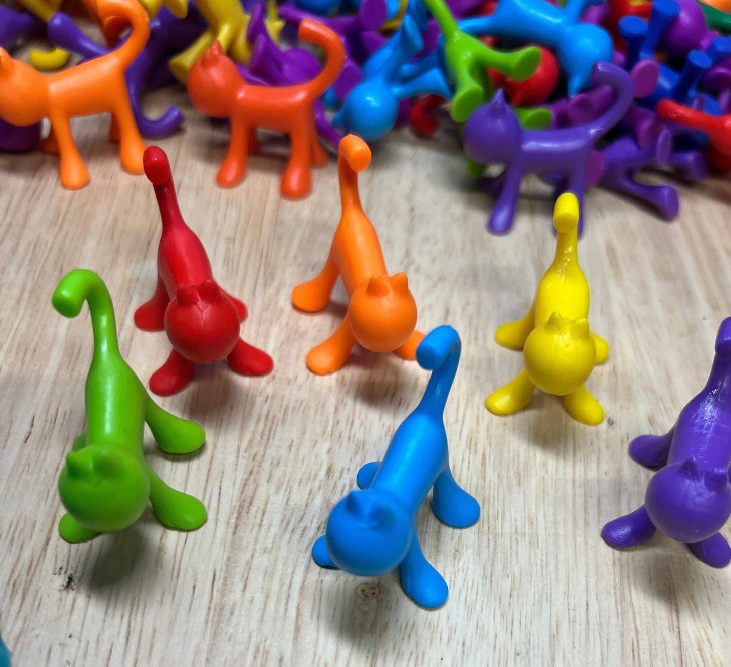 Miniature Cat Counters Mini Cat Trinket Kitten Object - Pet Theme Mini Objects Speech Therapy - Speech and Smile