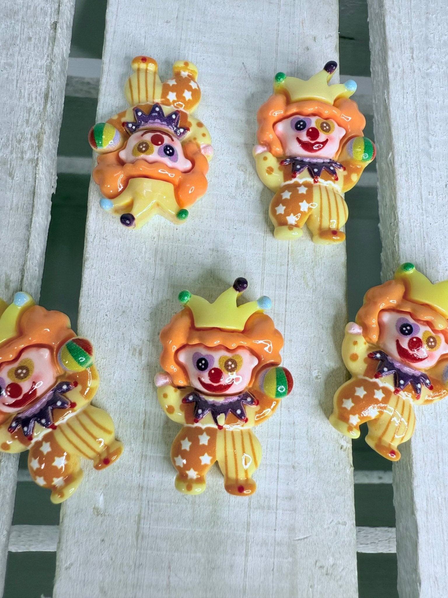 Miniature Clown Trinket – Carnival Mini for Speech Therapy Mini Objects , I Spy, Montessori, Say & Play, Fair Theme, Blend Sound Object - Speech and Smile